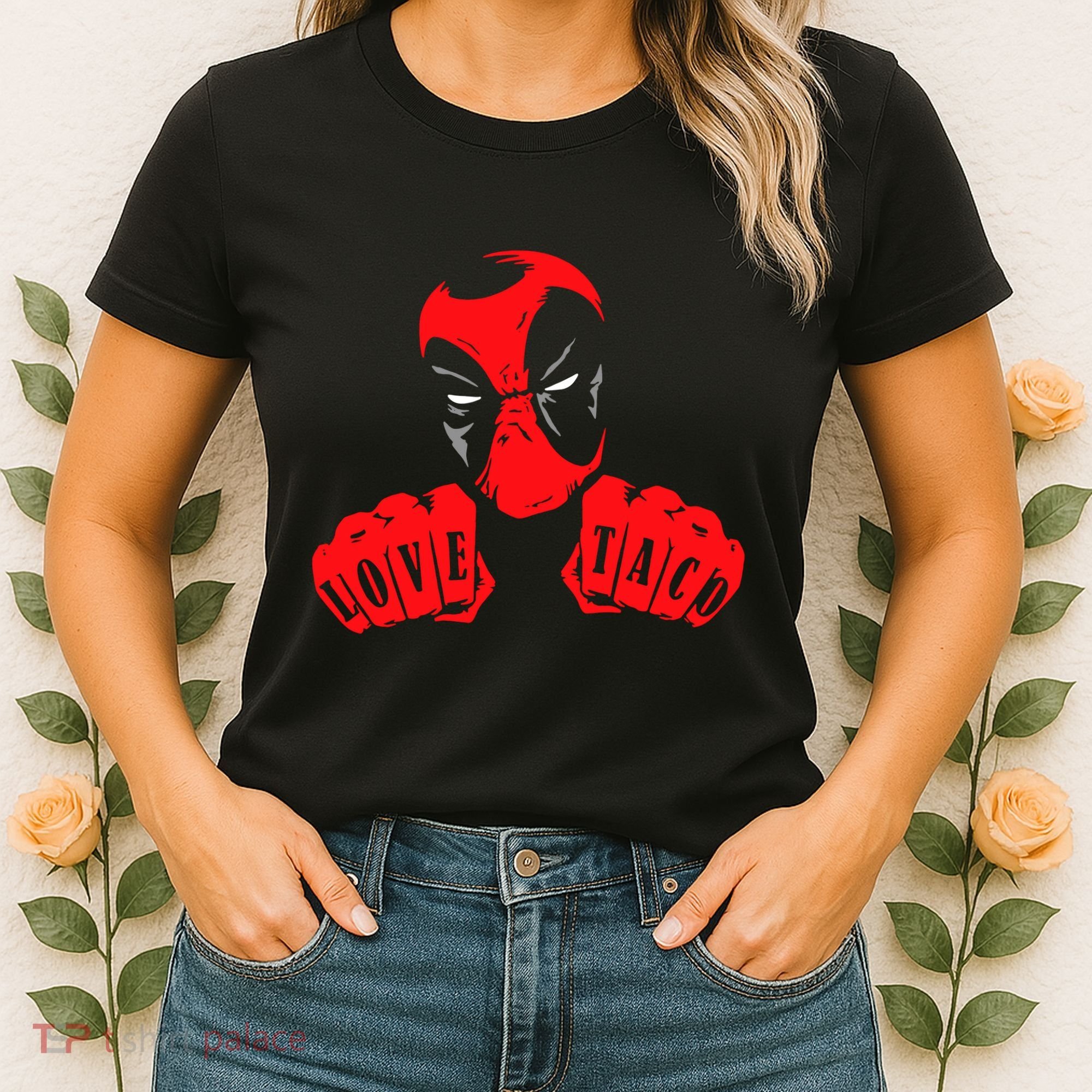 Cult Comic Love Taco Women's T-Shirt