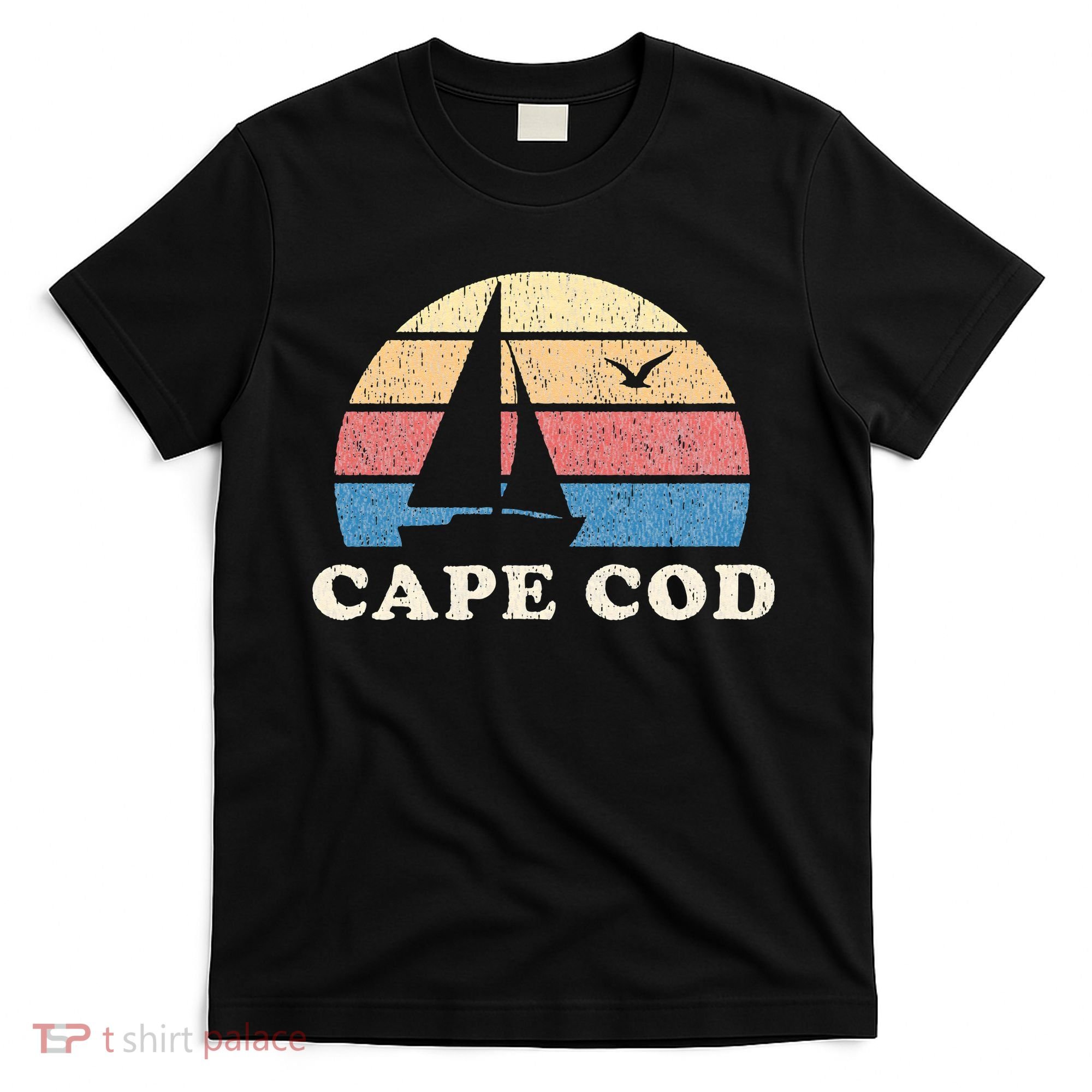 Cape Cod MA Vintage Sailboat 70s Throwback Sunset T-Shirt