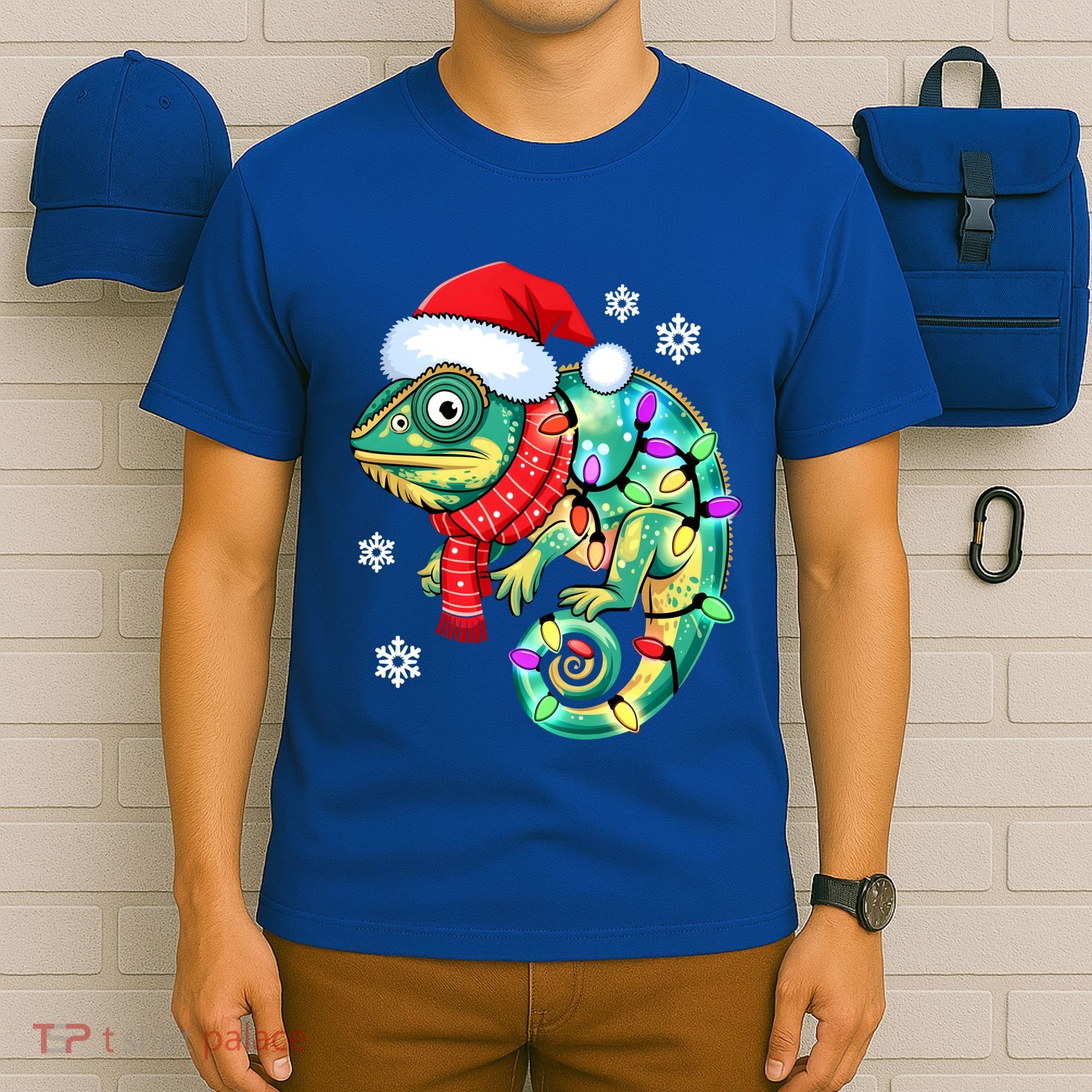 Chameleon Christmas Santa Hat Animal Lover Xmas Light Cool Gift T-Shirt