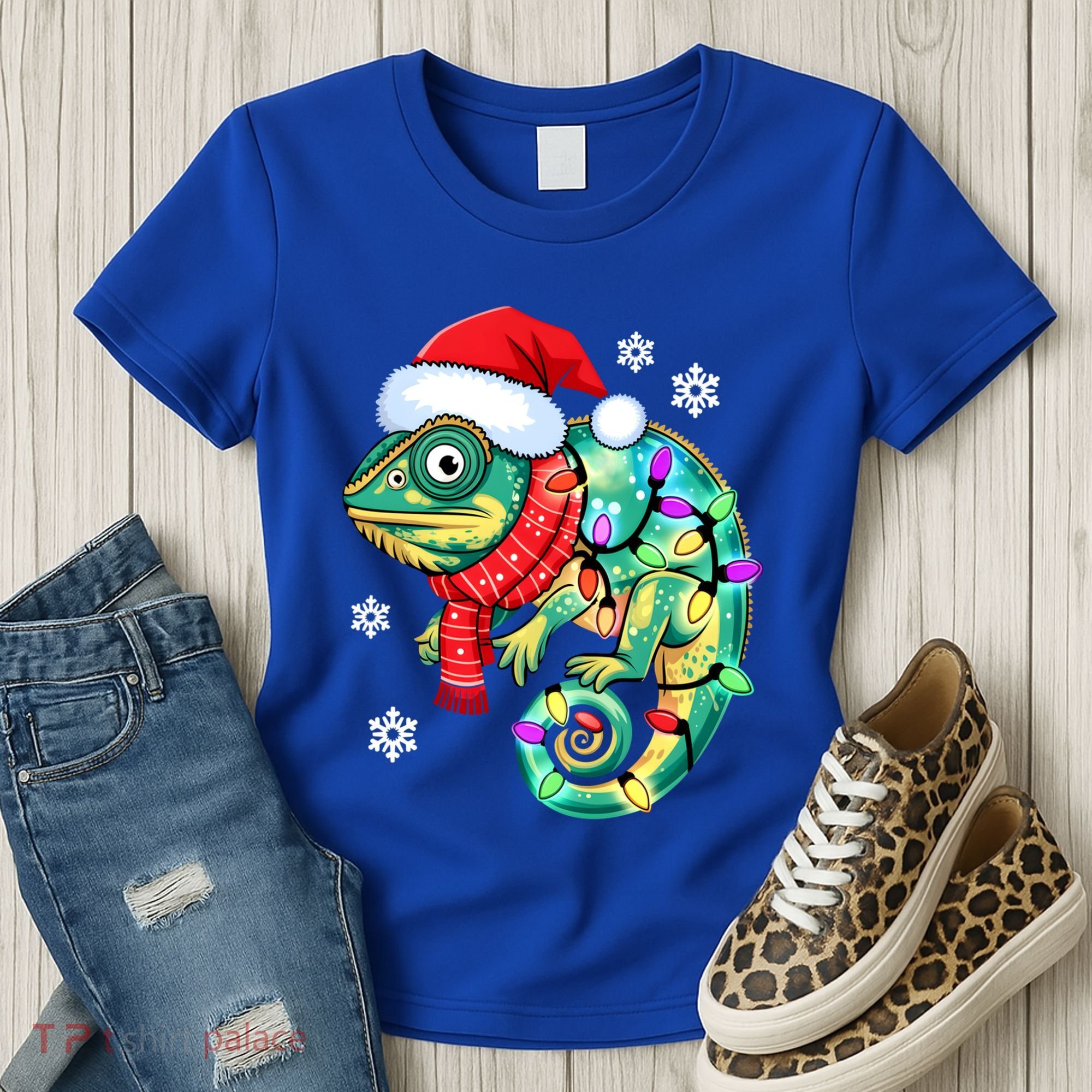 Chameleon Christmas Santa Hat Animal Lover Xmas Light Cool Gift Women's T-Shirt