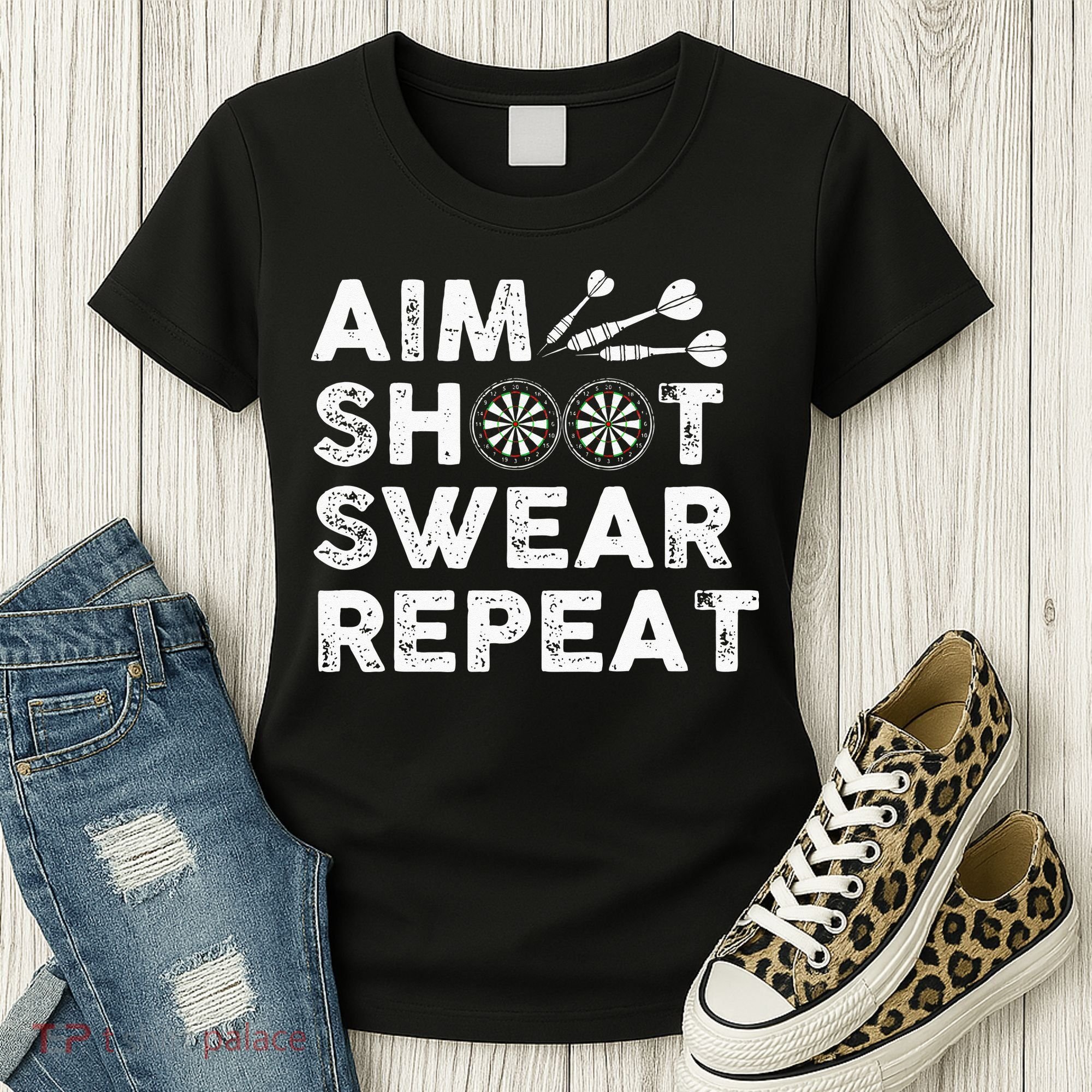 Cool Darts Art For Men Women Dart Player Throwing Sport Women's T-Shirt