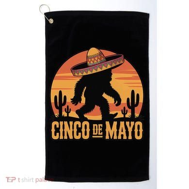 Cinco De Mayo Bigfoot Sombrero Desert Sunset Golf Towel