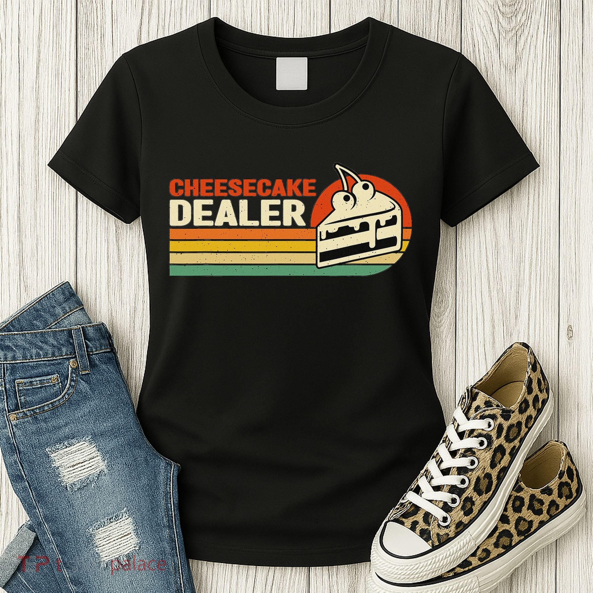Cheesecake Dealer Retro Sweets Goodies Desserts Cheesecake Women's T-Shirt