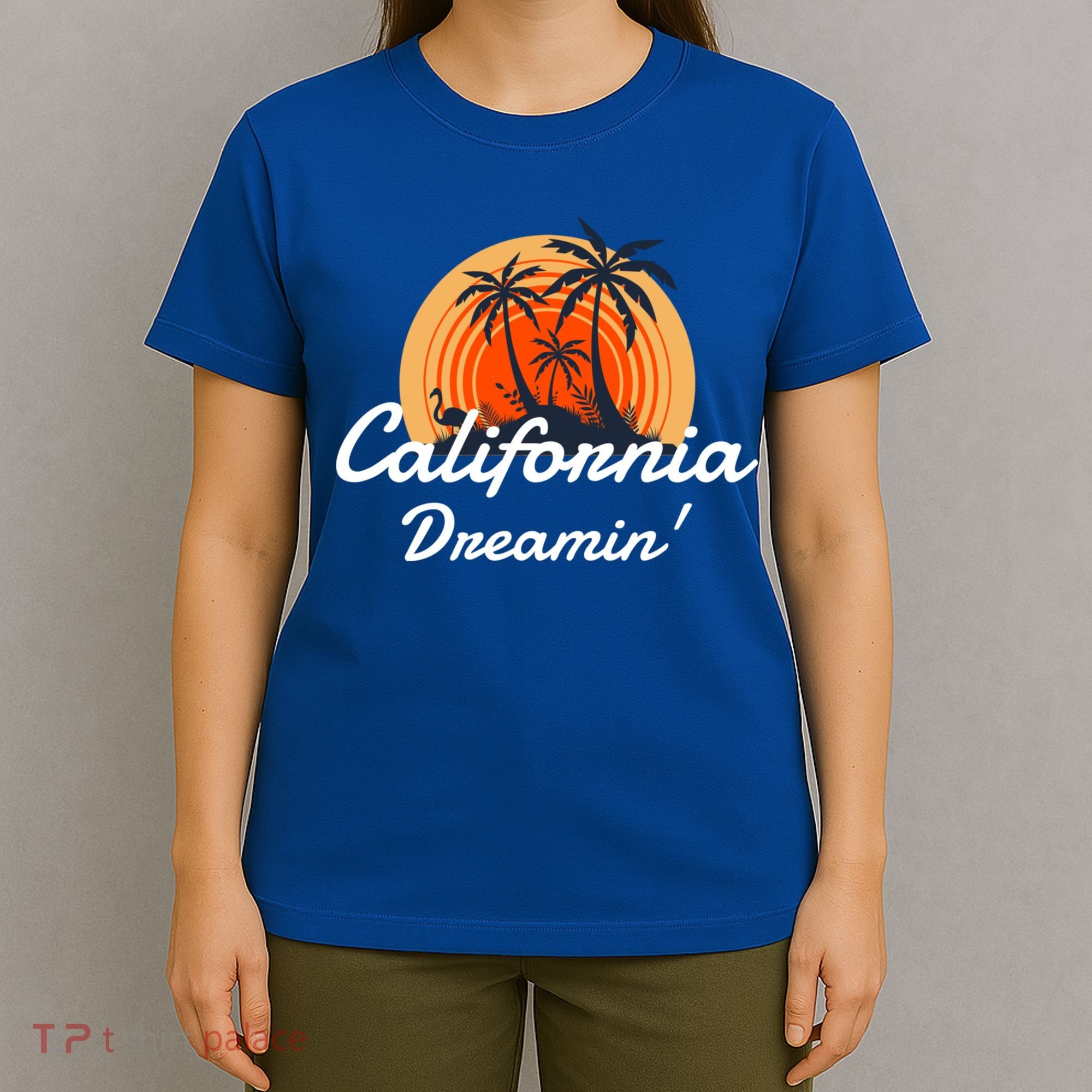 California Dreamin' Sunset Venice Beach Summer Surf La Gift T-Shirt