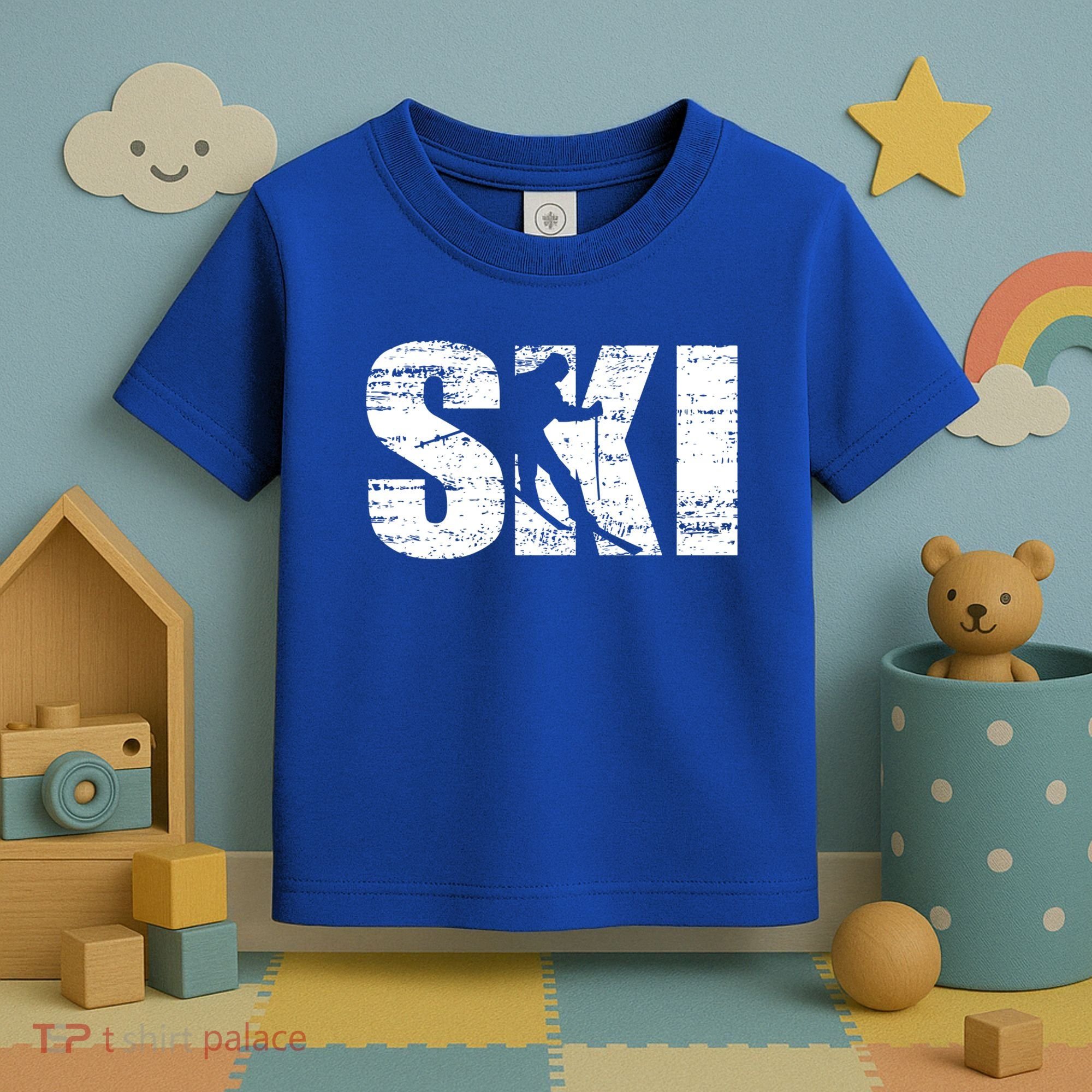 Cool Distressed Skiing Cute Gift For Skiers Toddler T-Shirt