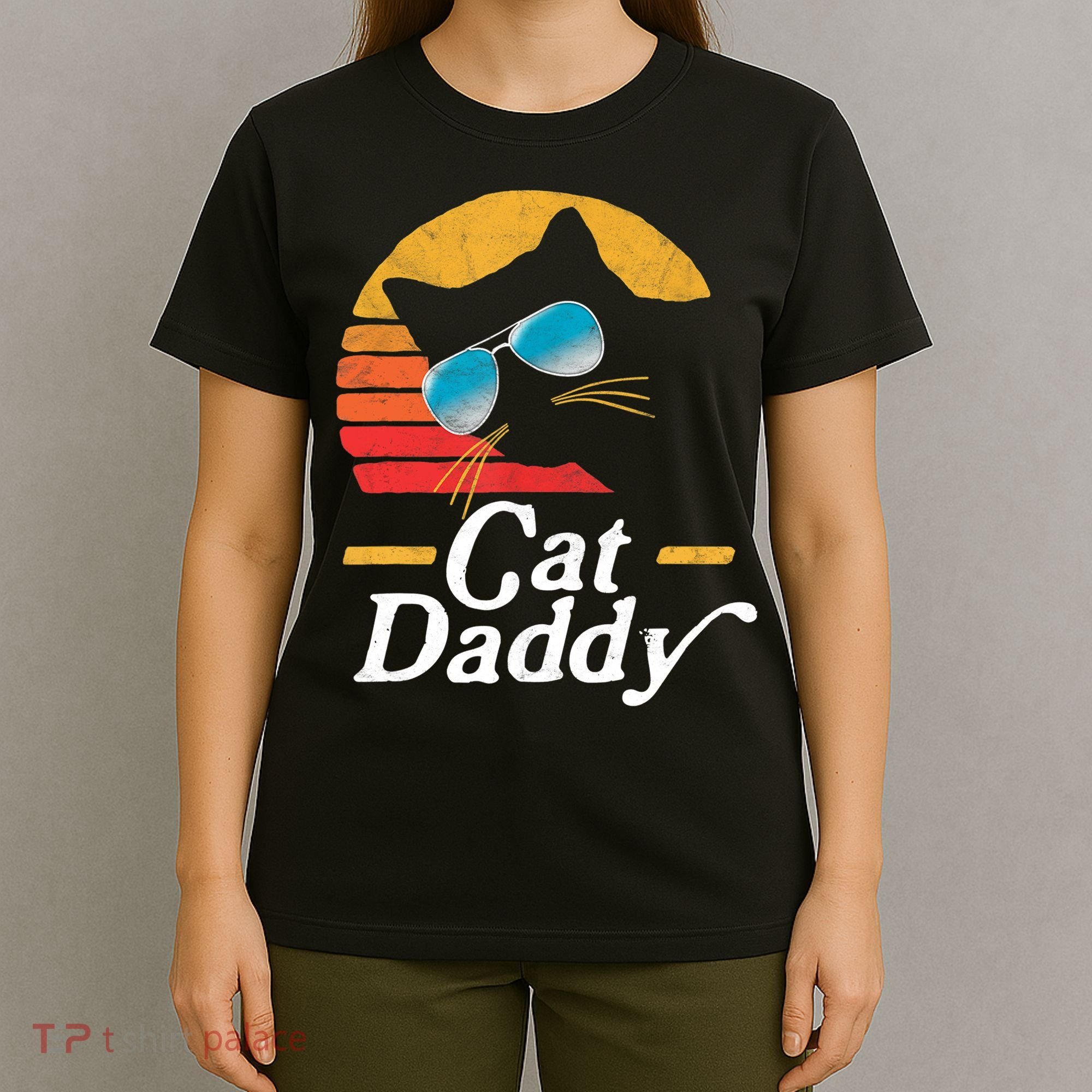 Cat Daddy Vintage 80s Style Cat Retro Sunglasses Distressed TShirt T-Shirt