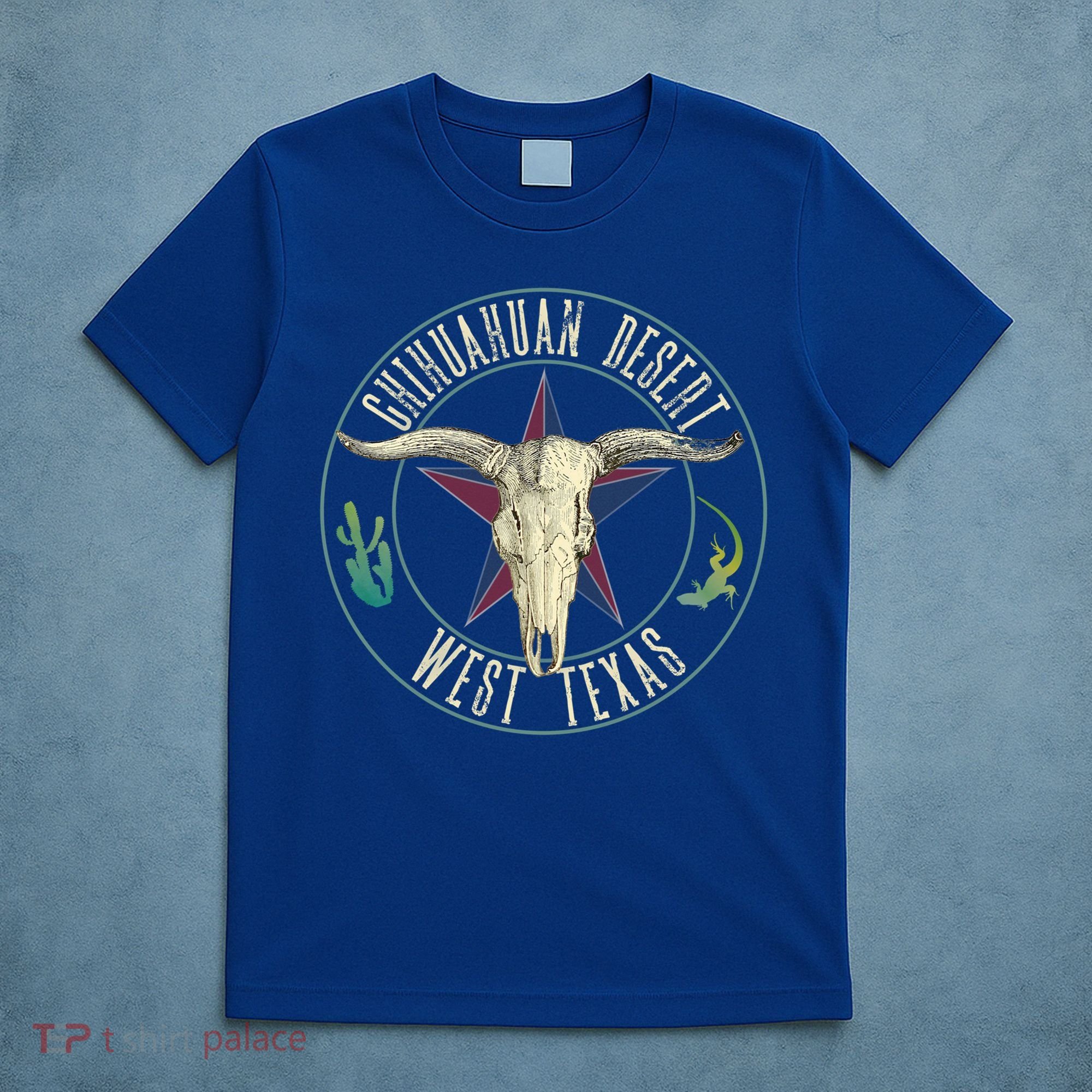 Chihuahuan Desert West Texas Cow Skull Lizard Cactus Star Gift T-Shirt