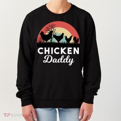 Chicken Daddy With Retro Sunset, Funny Chicken Lover, Farmer Women's Sweatshirt