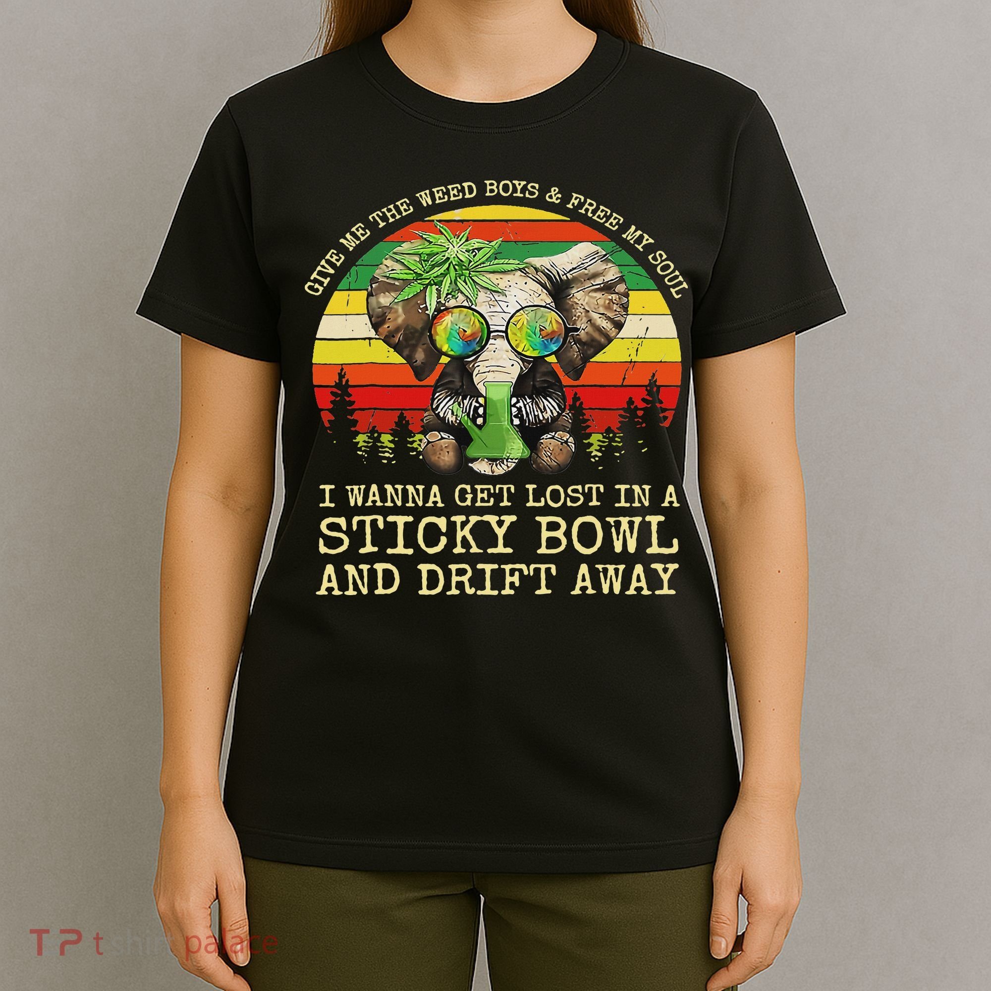Cool Elephant Smoking Weed Bong Marijuana Cannabis Stoner T-Shirt