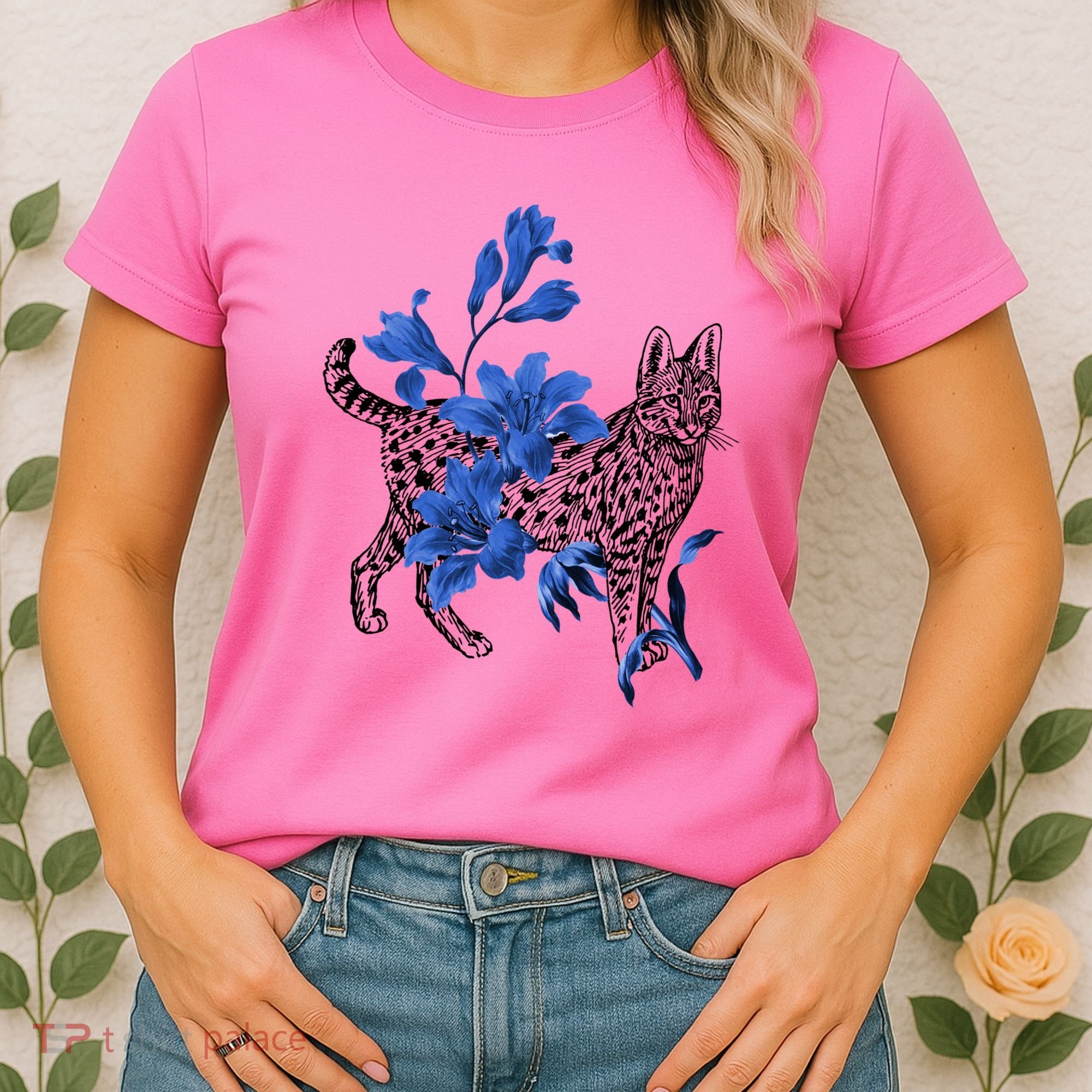 Cat Flower Art Cute Women's T-Shirt