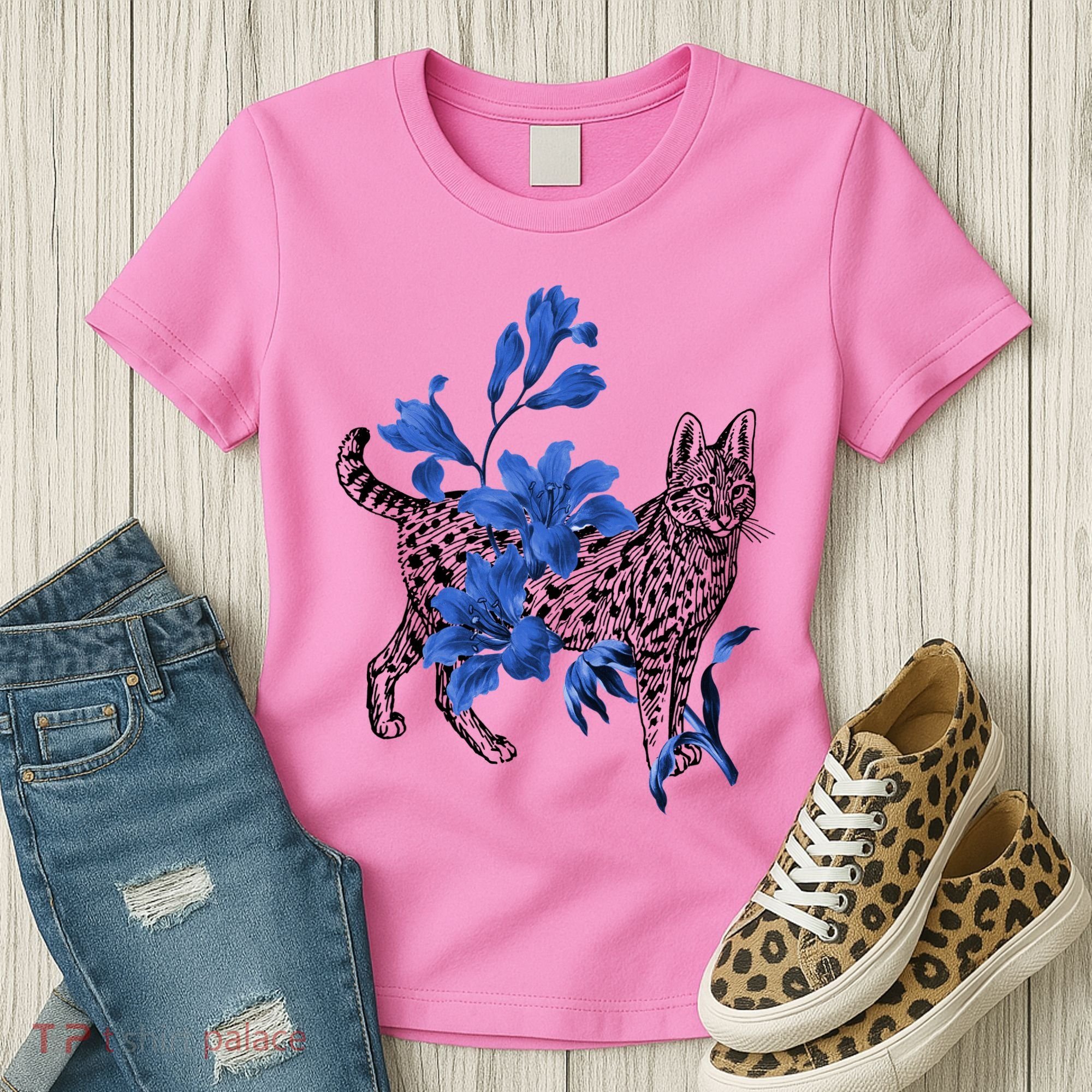 Cat Flower Art Cute Women's T-Shirt