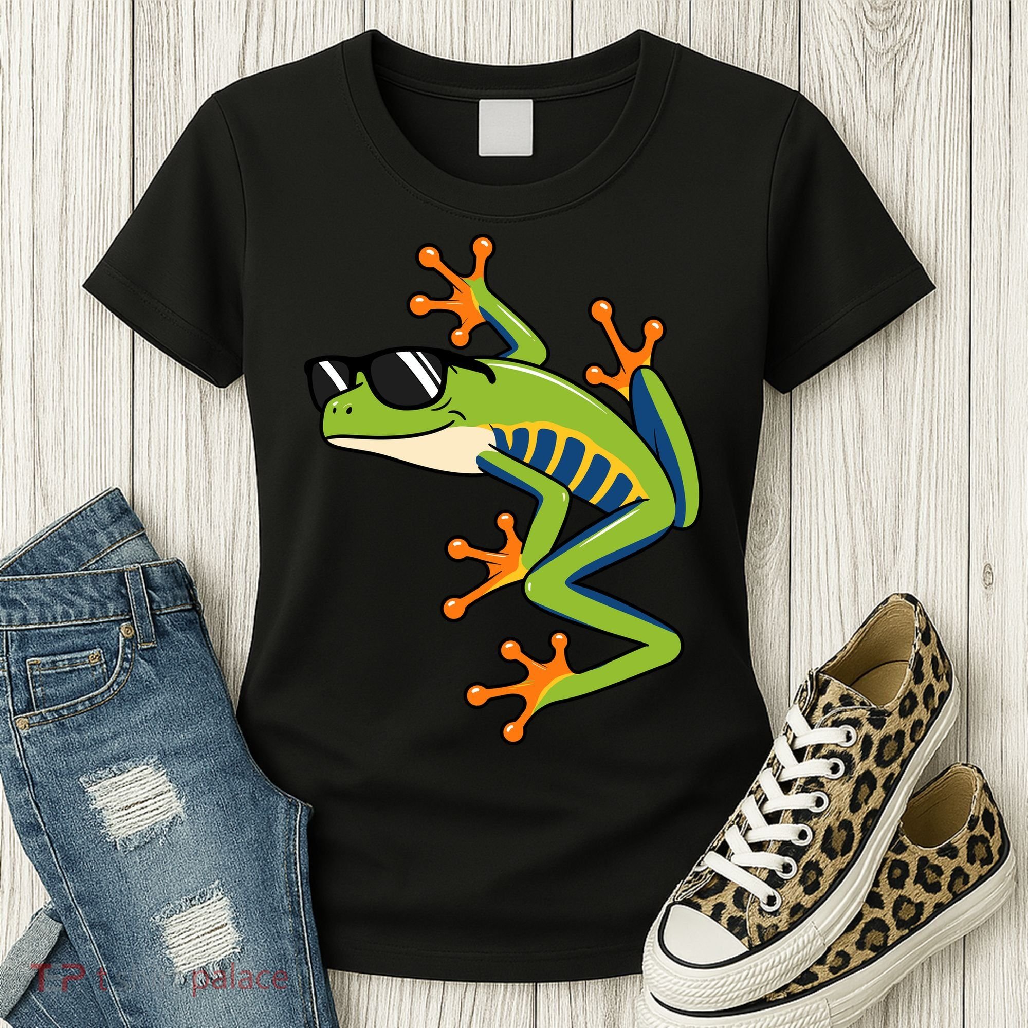 Cool Fun Cartoon Frog Sunglasses Summer Beach Women's T-Shirt