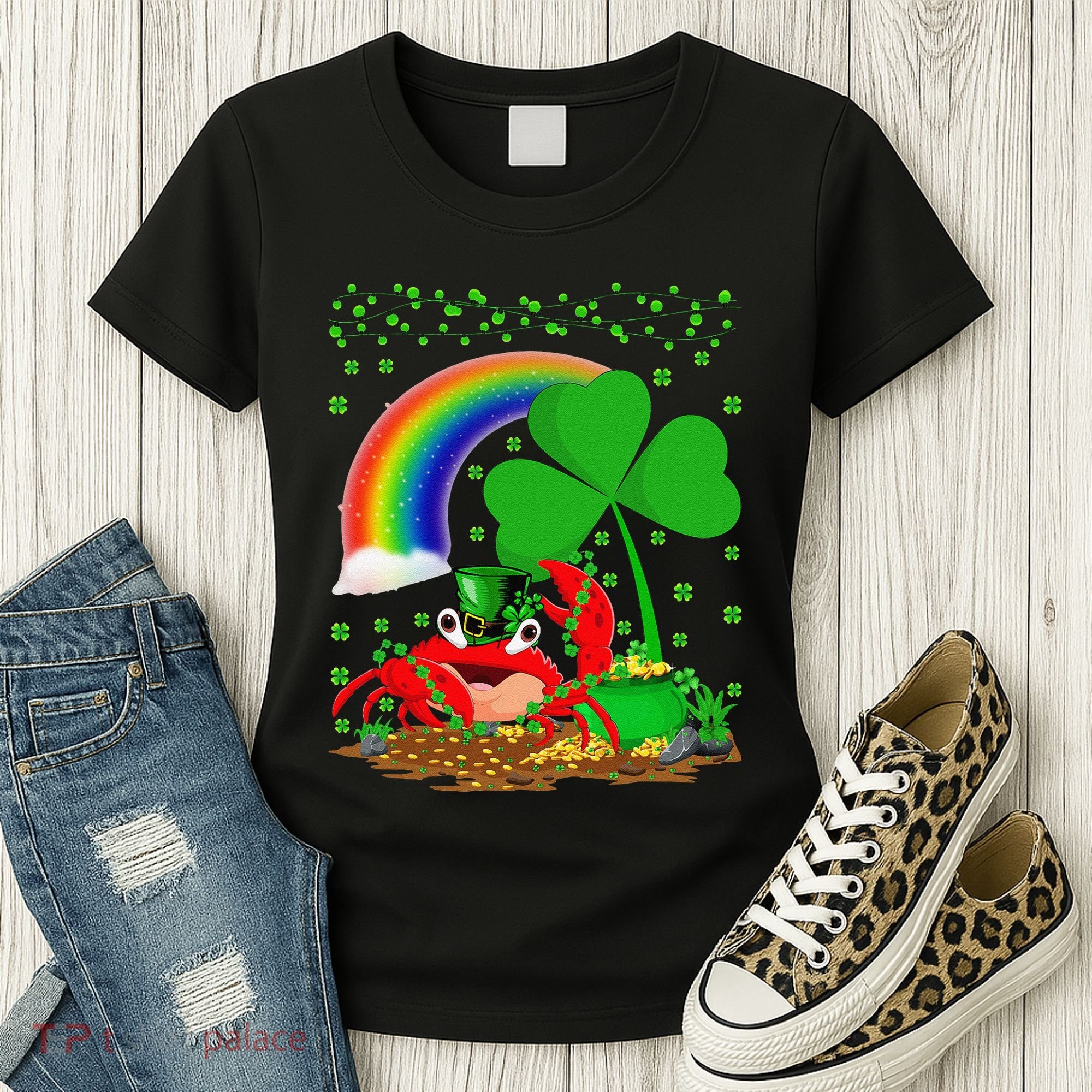 Crab Fish Lover Shamrock Leaf Rainbow Crab St Patrick's Day Women's T-Shirt