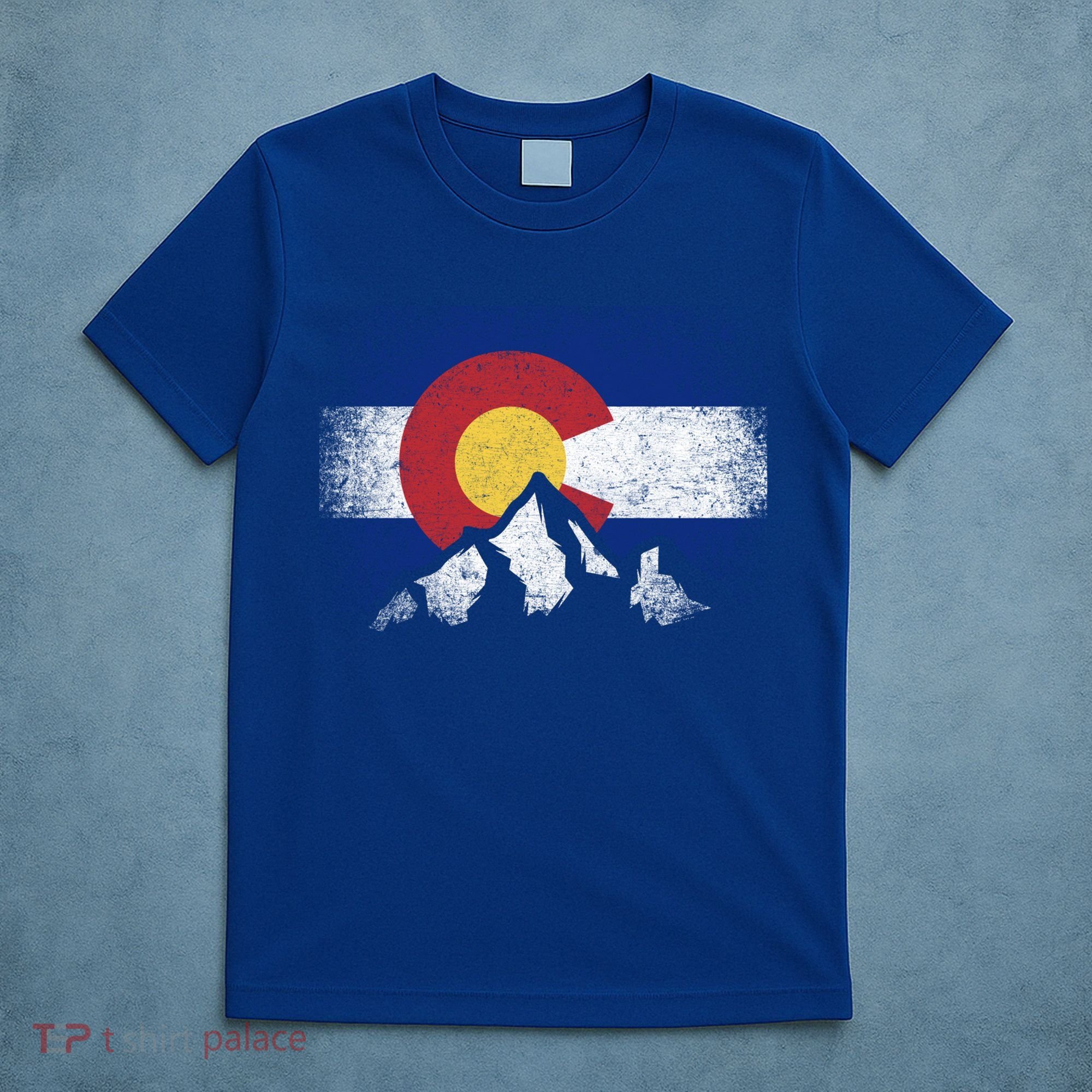 Colorado Flag Mountain Ski Winter Gift Hiker Hiking Camping Gift T-Shirt