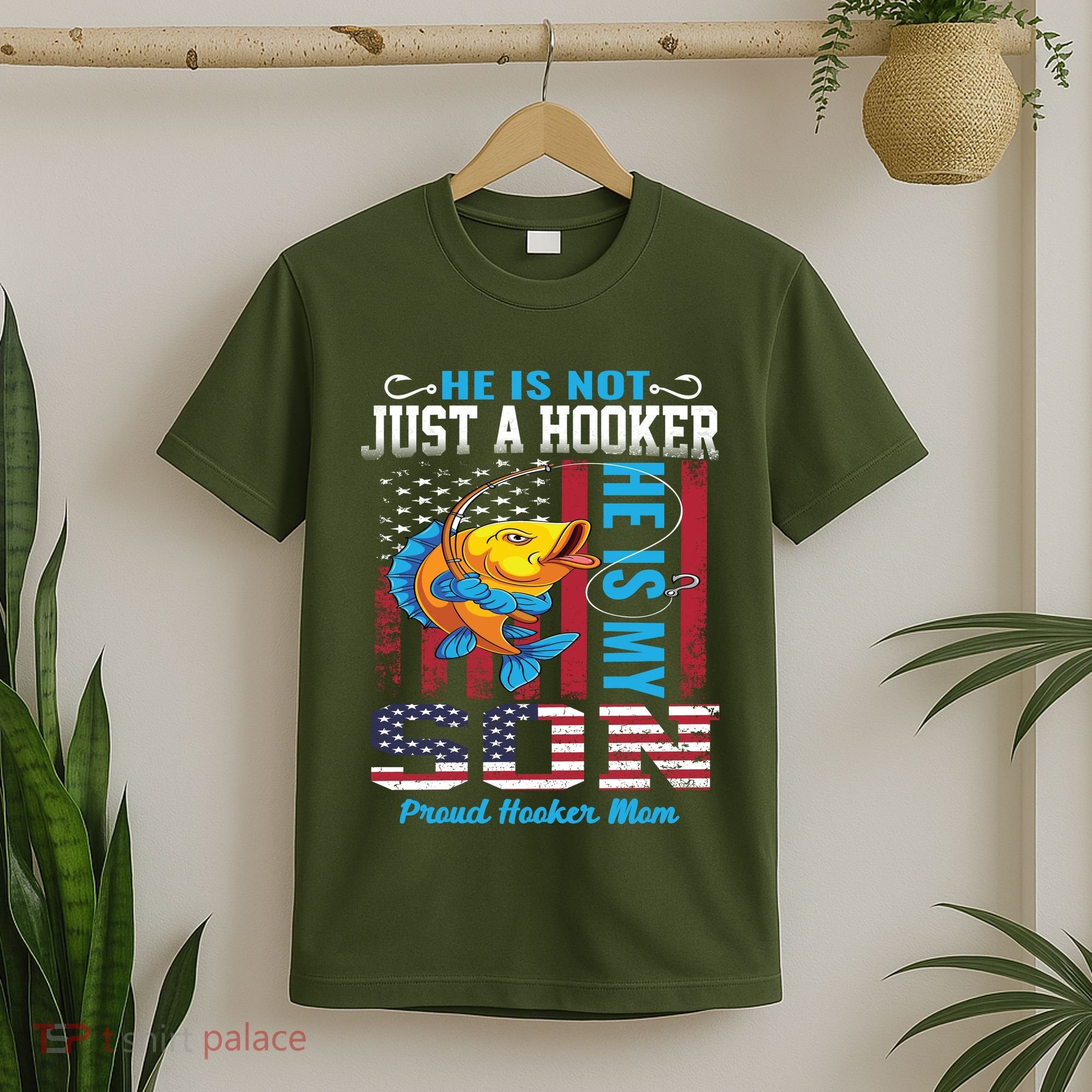 Cool Fishing Proud Hooker Mom T-Shirt