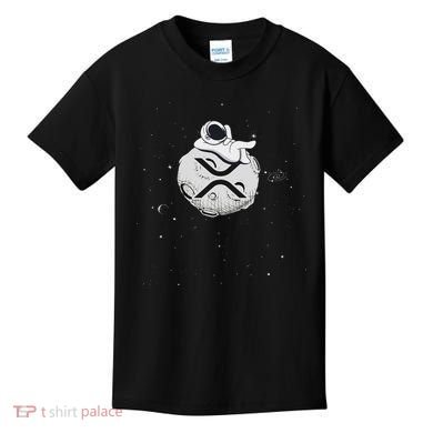 Cryptocurrency Fun Relaxing Space Man On Xrp Crypto Moon Kids T-Shirt
