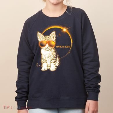 Cool Funny Total Solar Eclipse April 8 2024 Sunglasses Cat Kitten Women's Sweatshirt