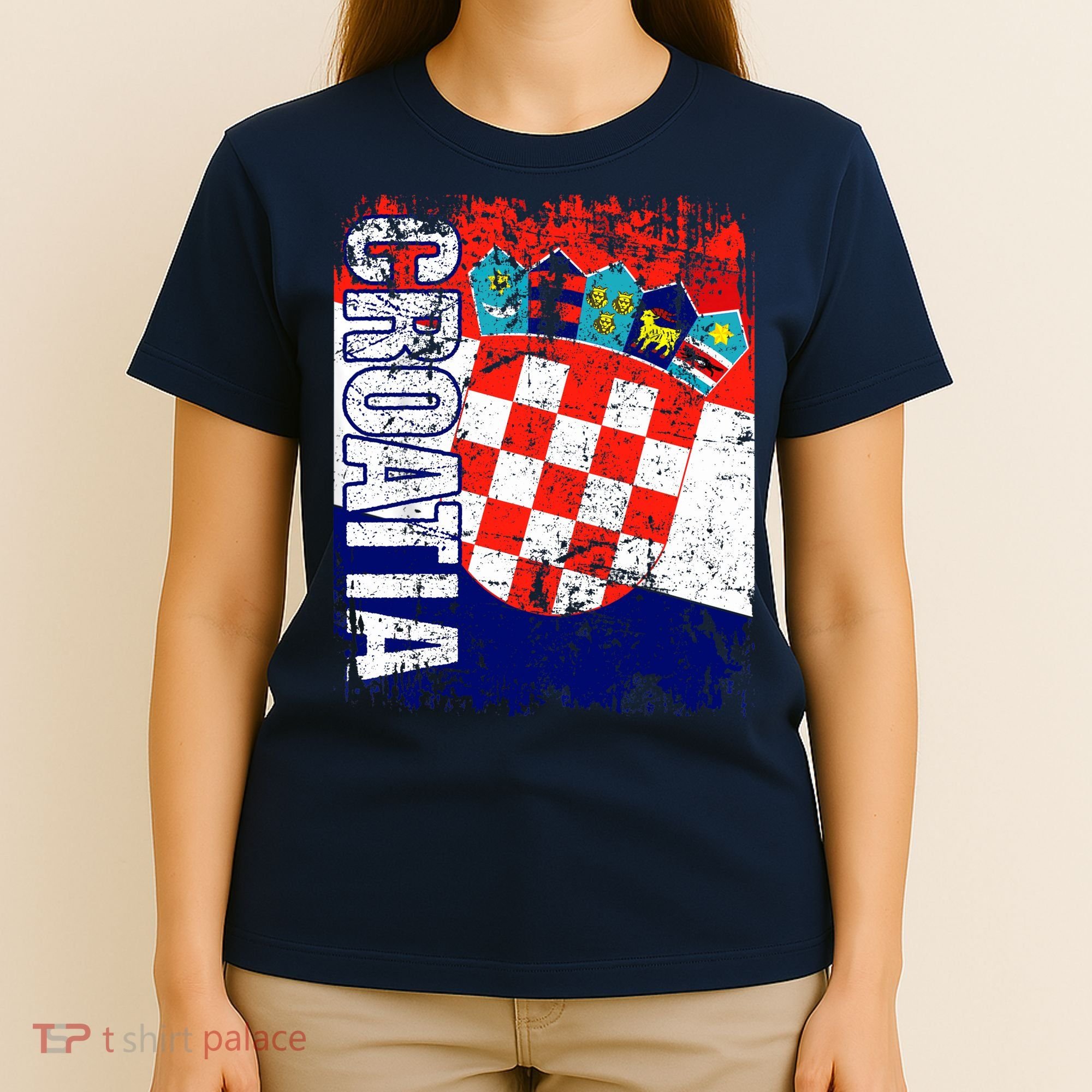 CROATIA Flag Vintage Distressed CROATIA T-Shirt