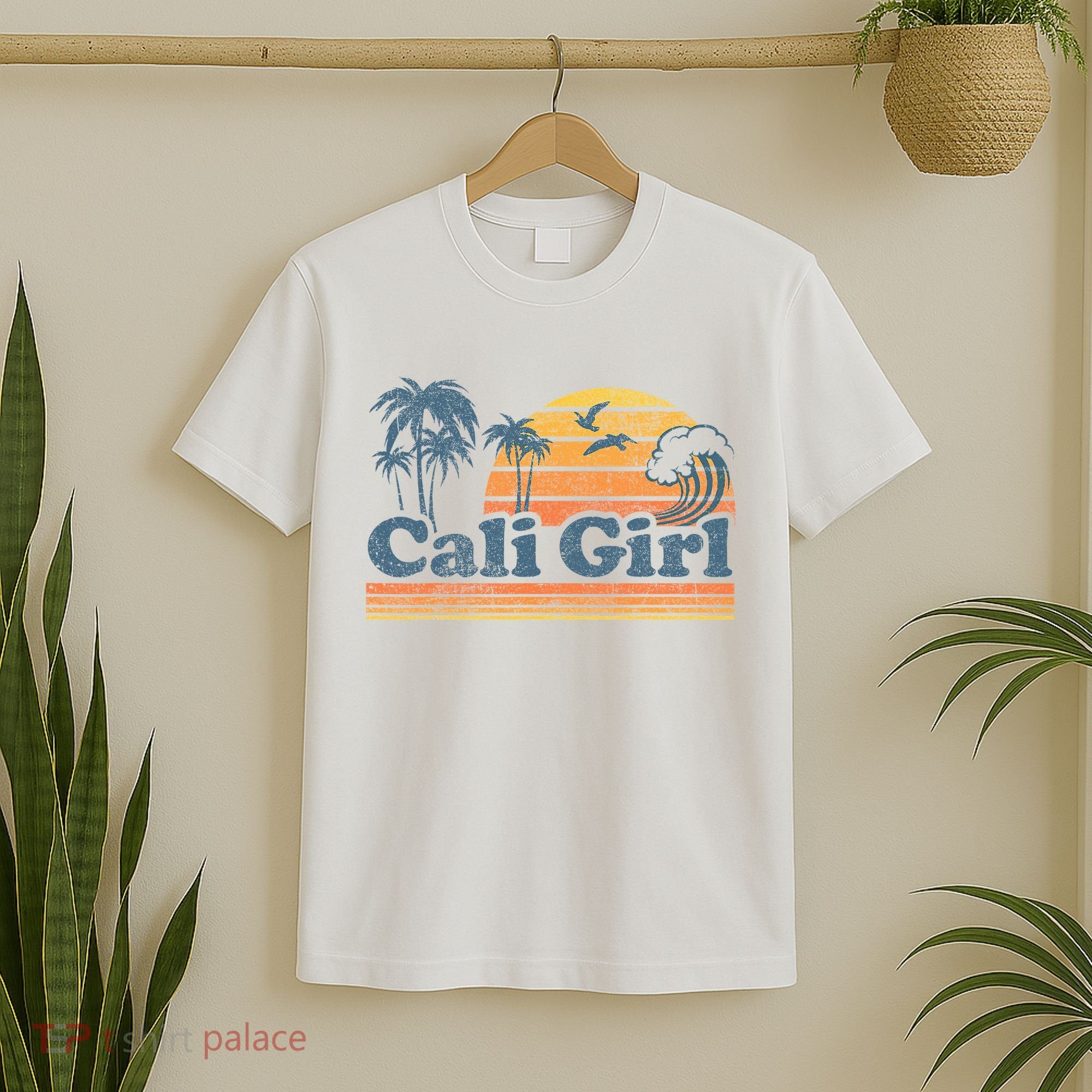 Cali Girl California Beach Summer Vacation Vintage 70s Retro T-Shirt