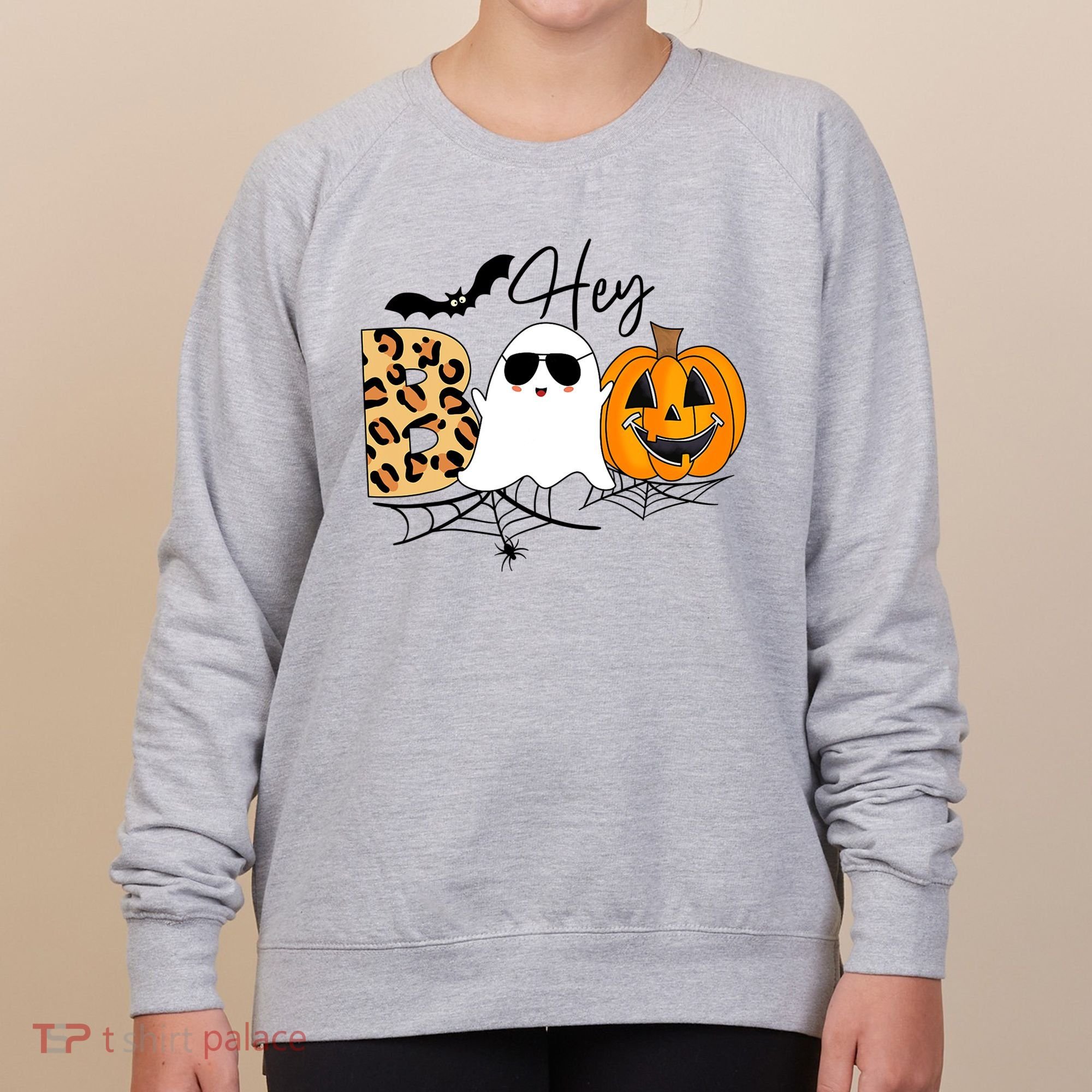Cute Ghost Halloween Pumpkin Face Hey Boo Trendy Halloween Women's Sweatshirt