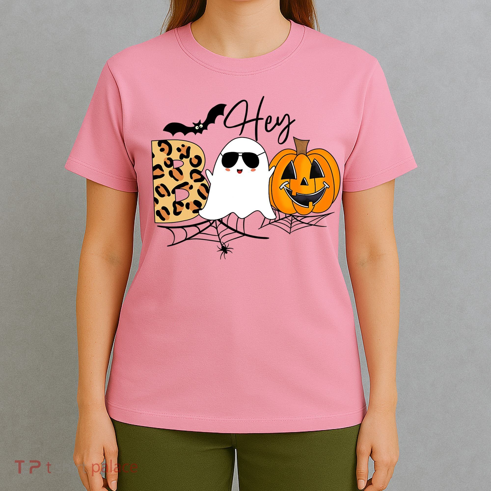 Cute Ghost Halloween Pumpkin Face Hey Boo Trendy Halloween T-Shirt