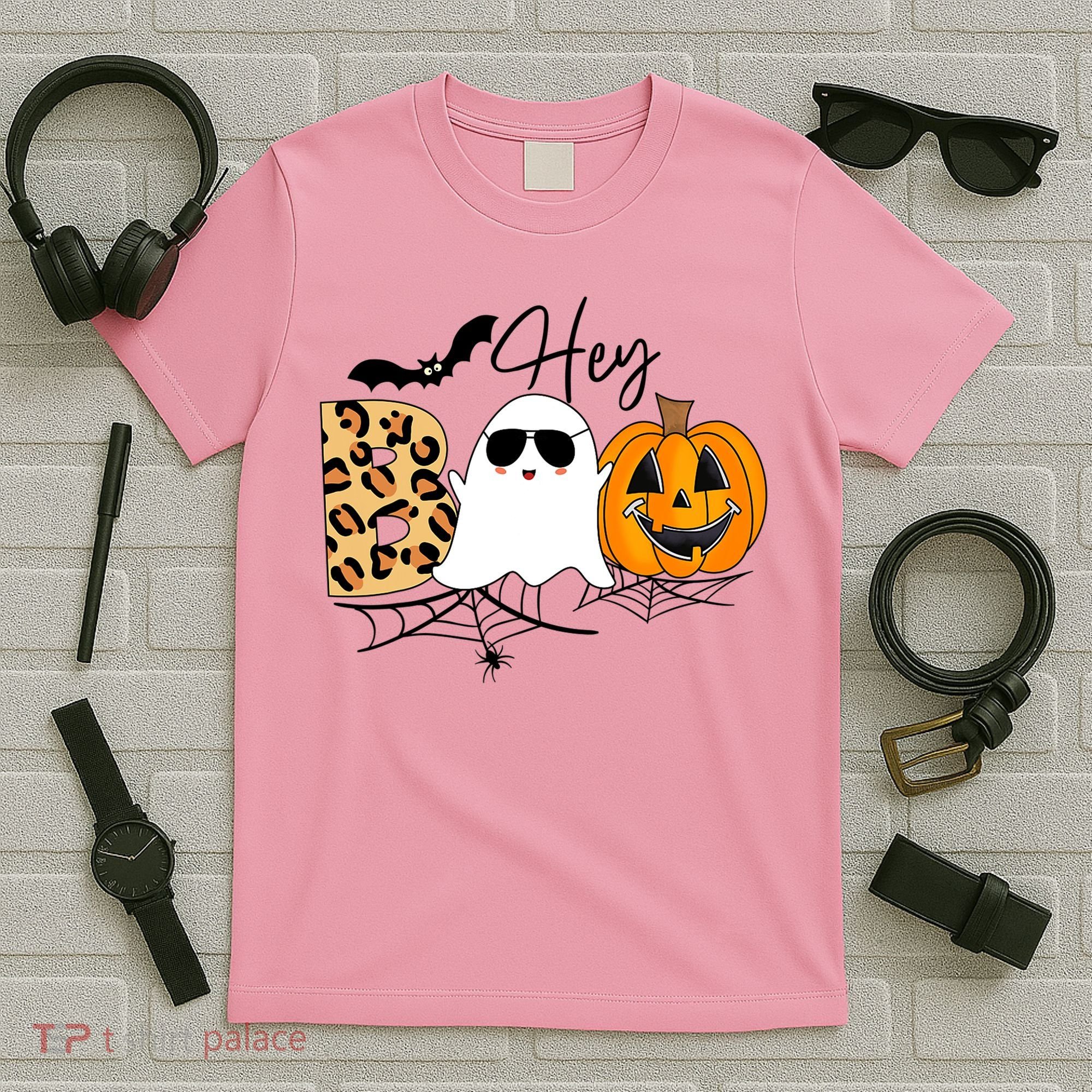Cute Ghost Halloween Pumpkin Face Hey Boo Trendy Halloween T-Shirt