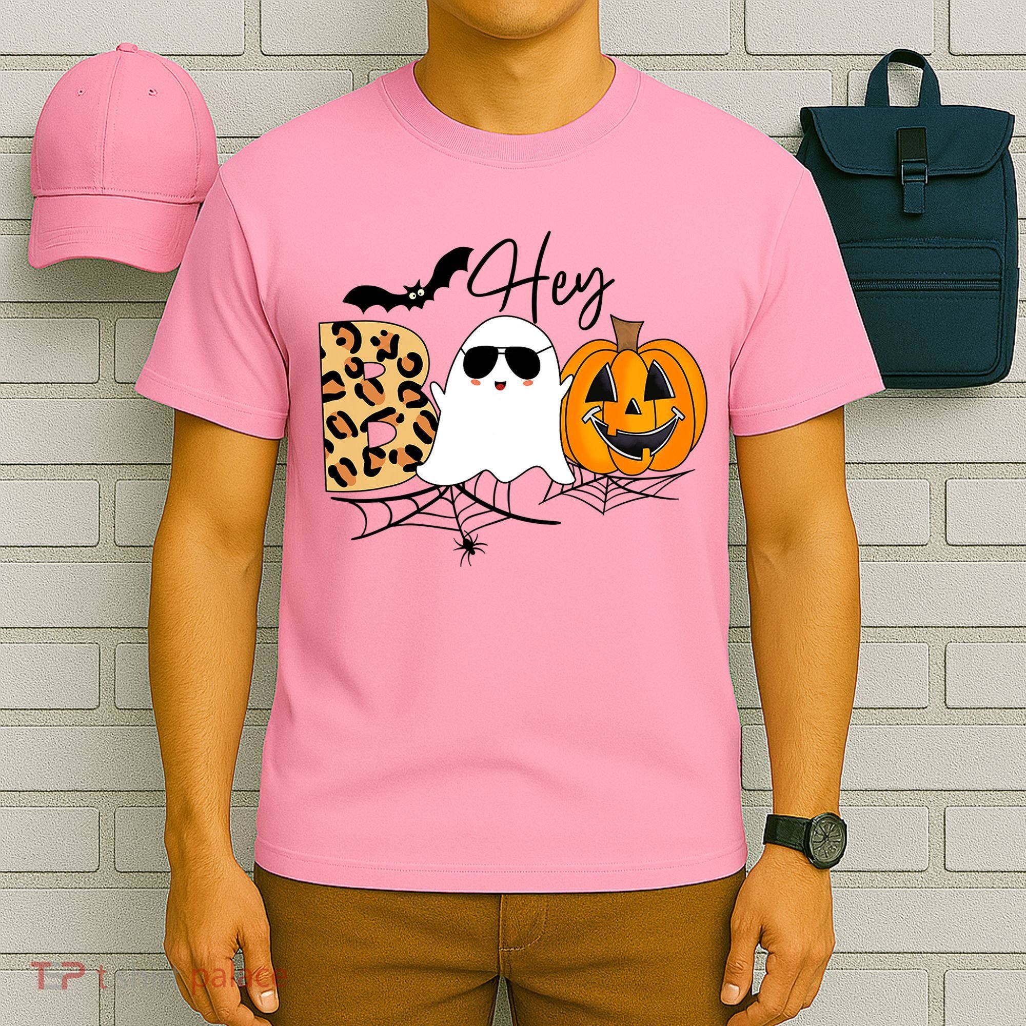 Cute Ghost Halloween Pumpkin Face Hey Boo Trendy Halloween T-Shirt