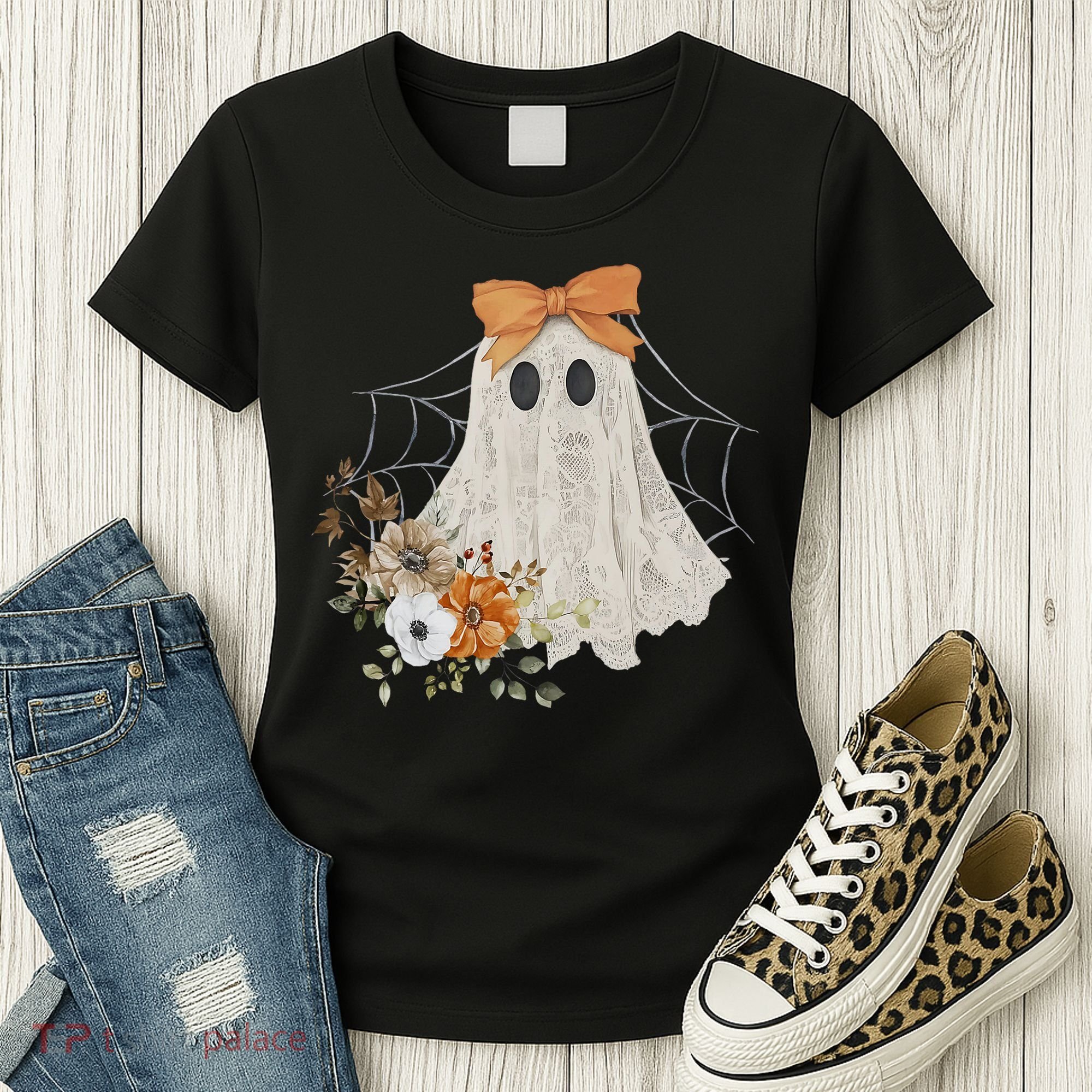 Coquette Ghost Halloween Flower Ghost Spooky Lace Ghost Women's T-Shirt