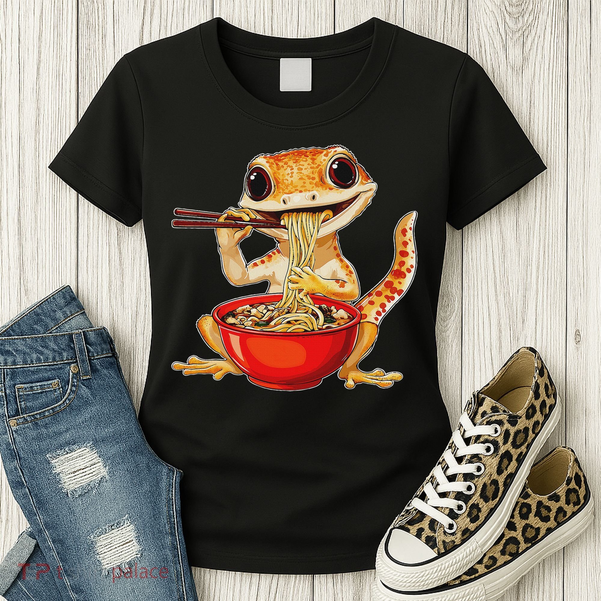 Crested Gecko Lizard Ramen Noodles Bowl Gift And Black Mediu Women's T-Shirt