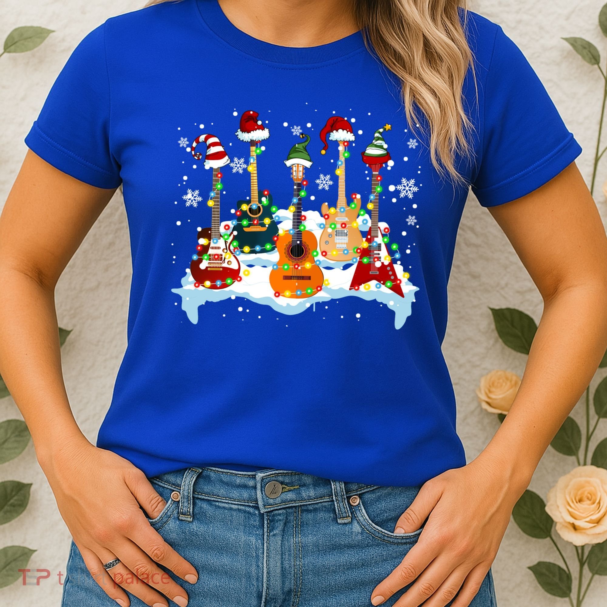 Christmas Guitar Tree Xmas Lights Santa Guitar Instruts Gift Women's T-Shirt
