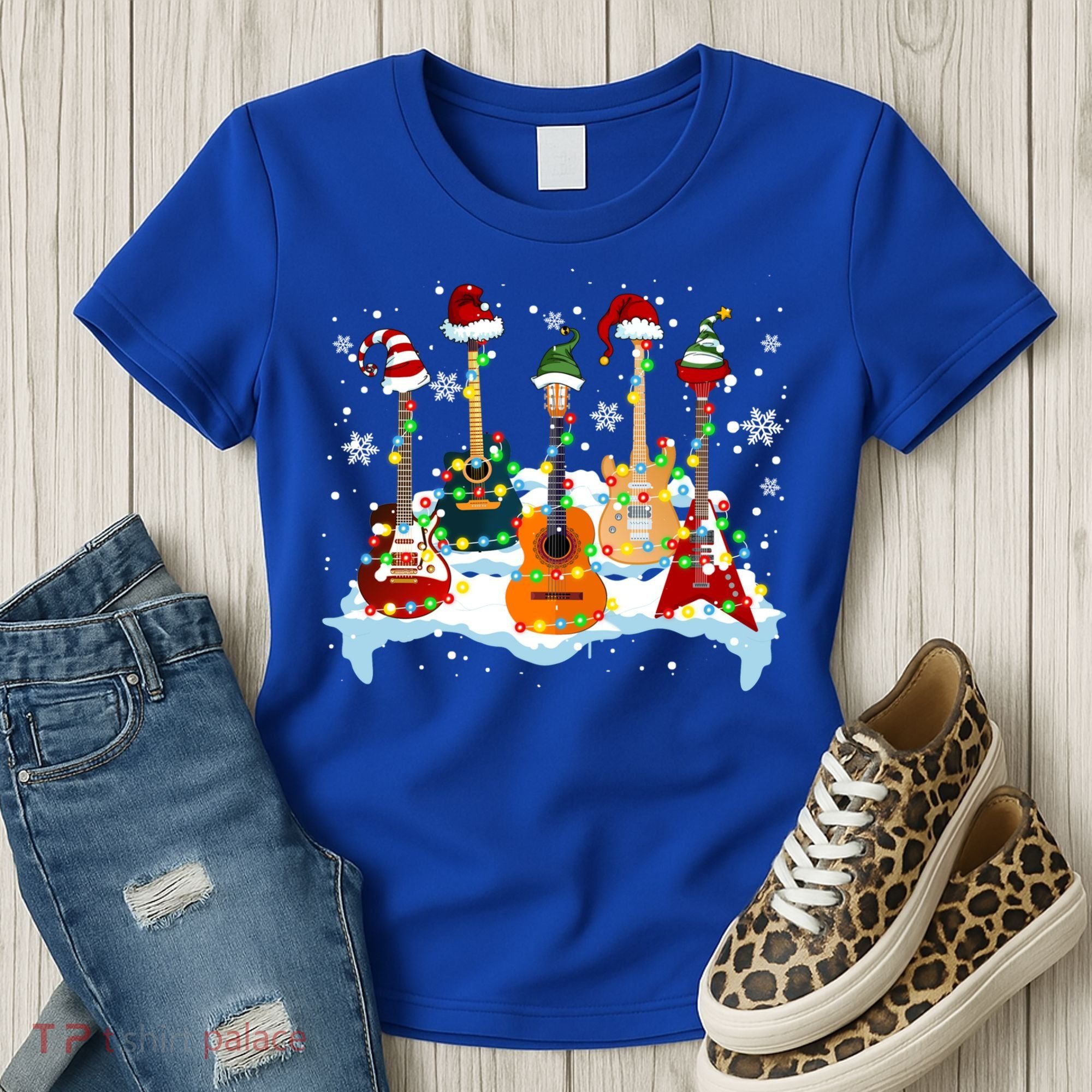 Christmas Guitar Tree Xmas Lights Santa Guitar Instruts Gift Women's T-Shirt