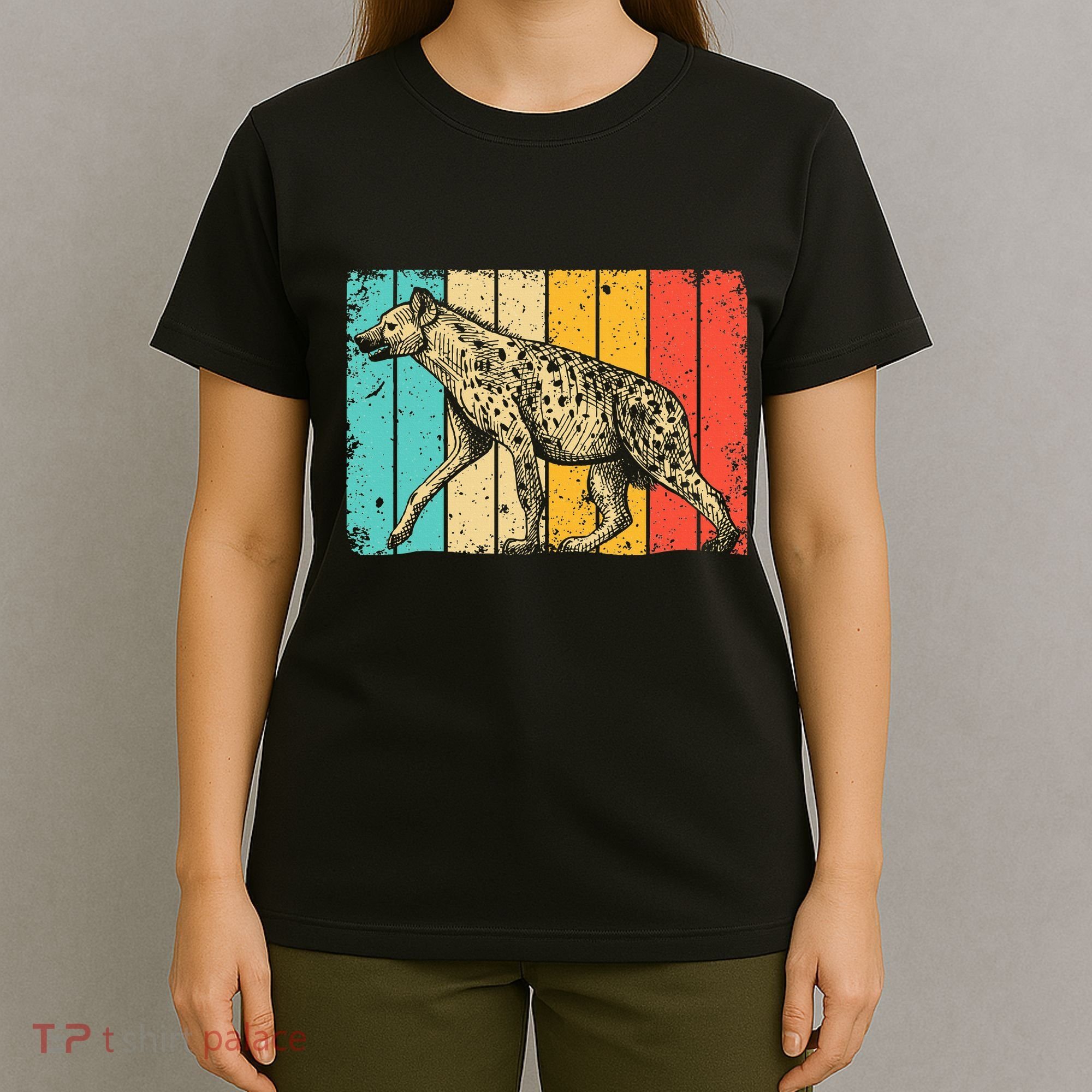 Cool Hyena Africa Animal Zookeeper Retro Hyena T-Shirt