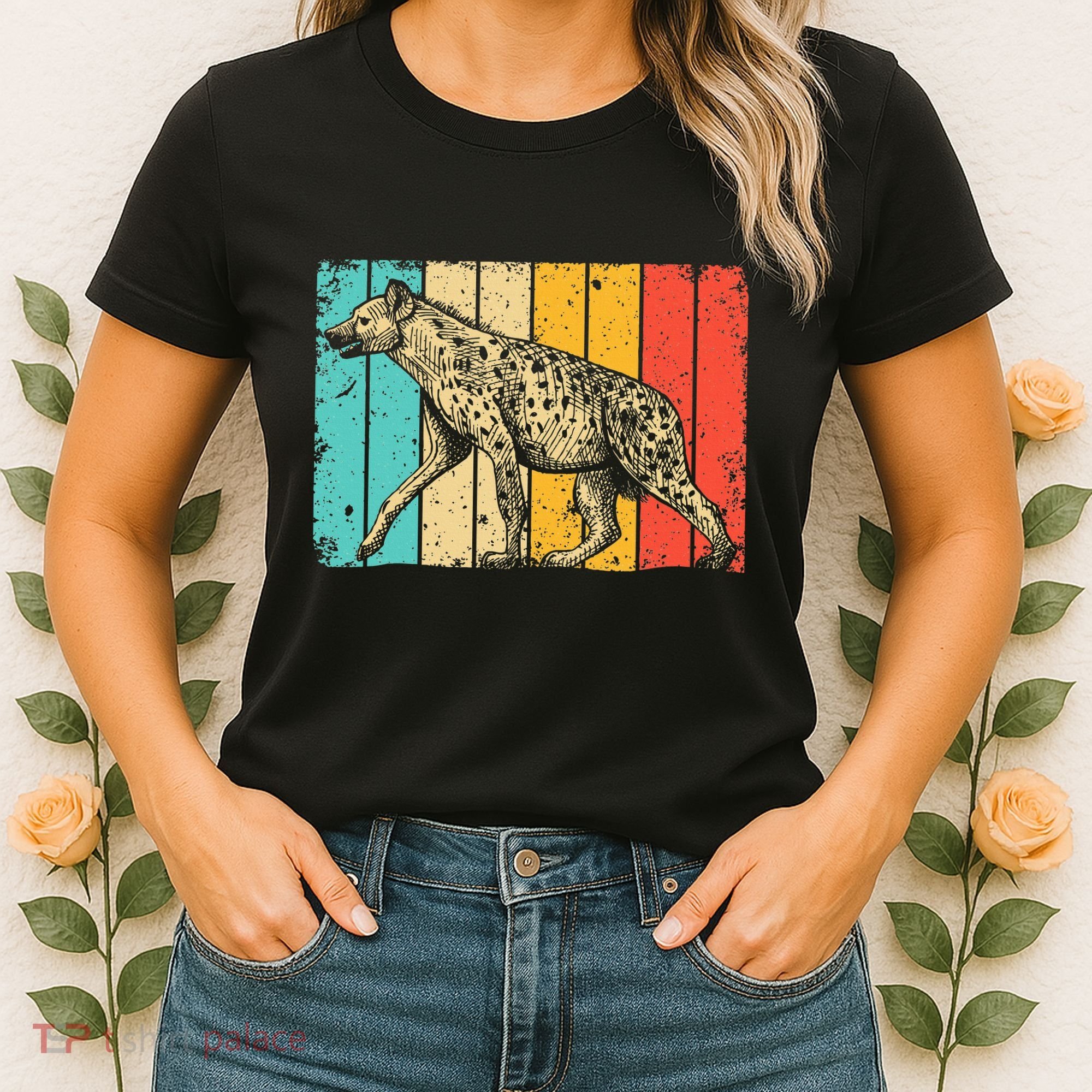 Cool Hyena Africa Animal Zookeeper Retro Hyena Women's T-Shirt