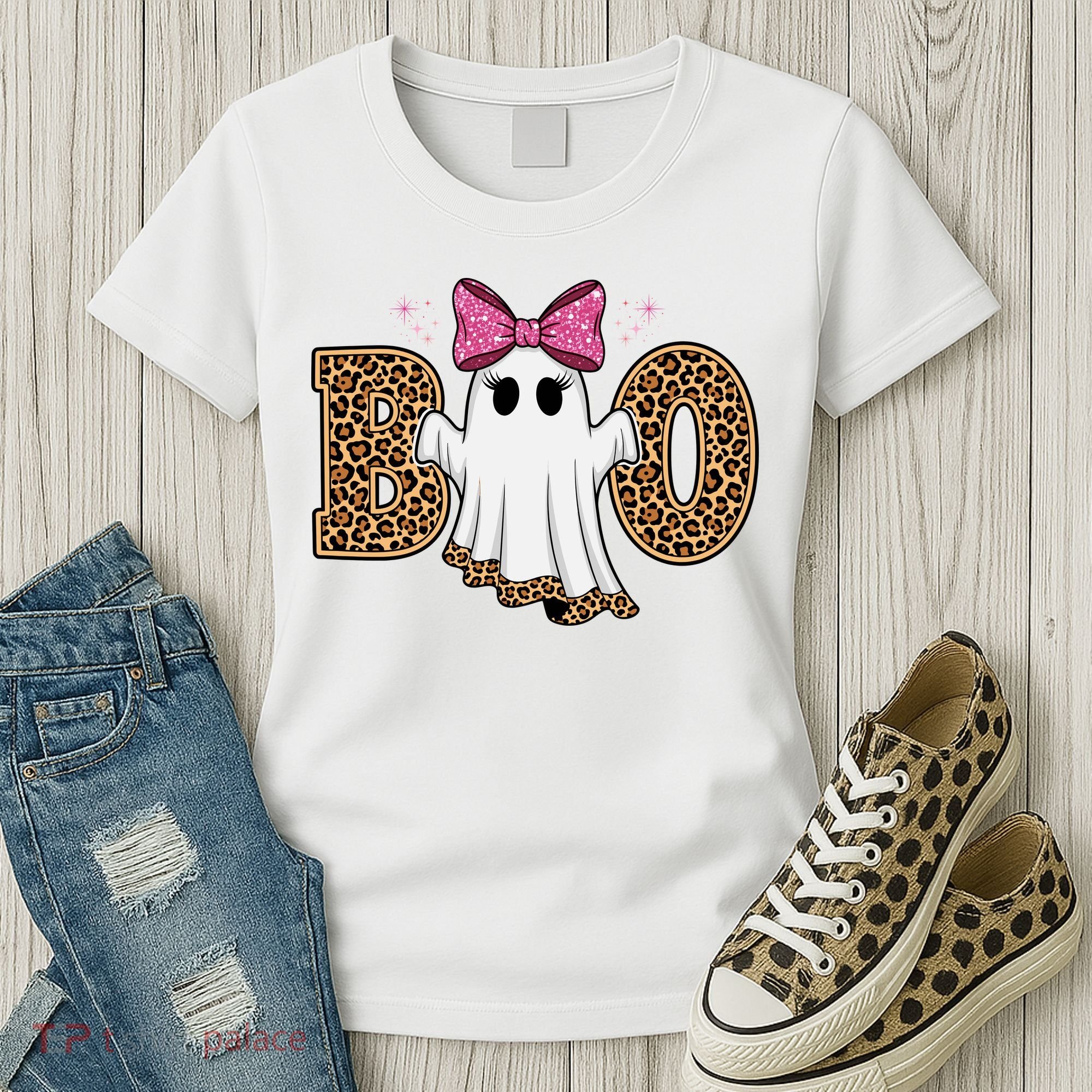 Cute Halloween Boo Ghost Vibes Spooky Season Women's T-Shirt