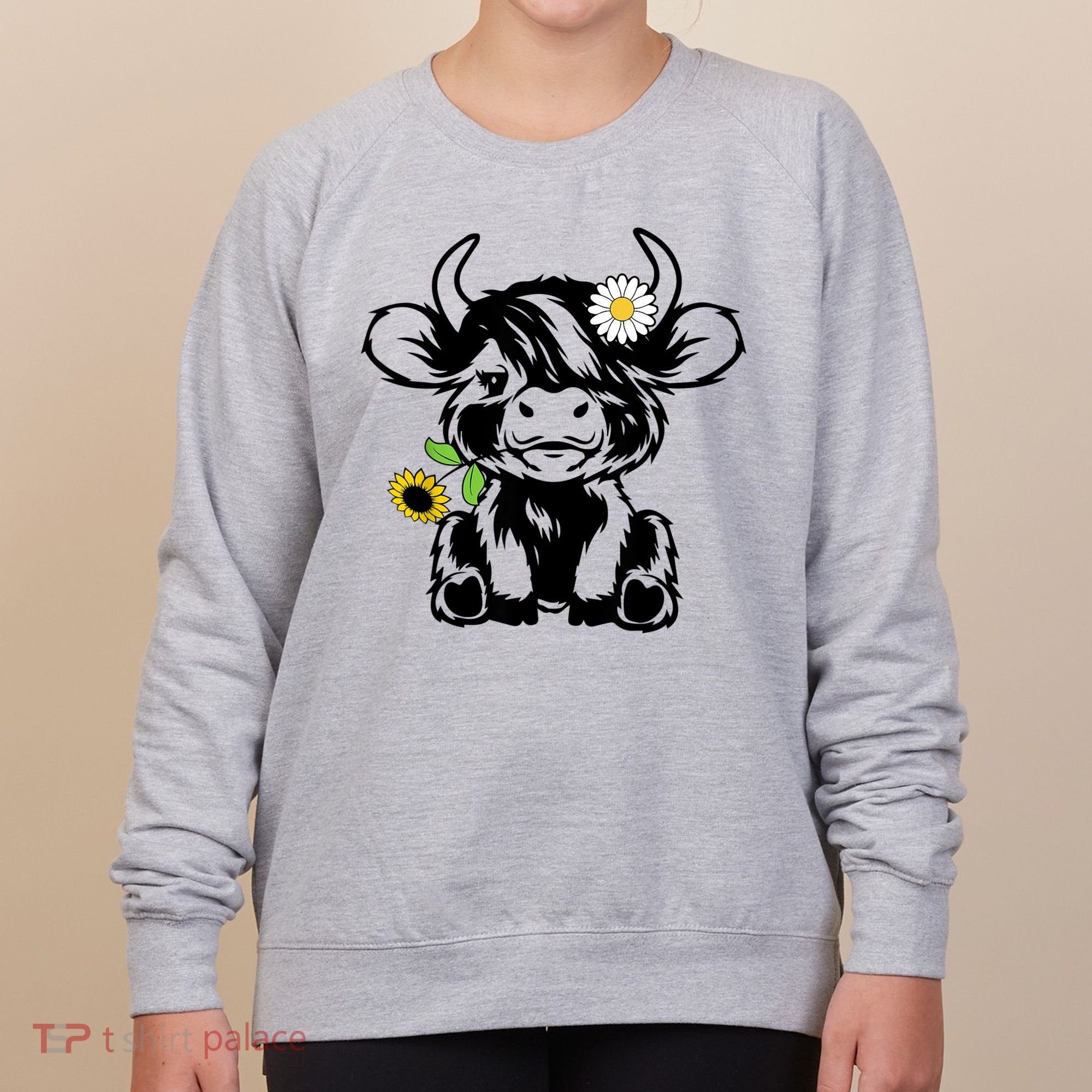 Cute Highland Cow Sunflower Women's Sweatshirt