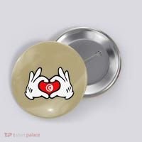 Cartoon Hands Forming Heart Tunisia Flag Button thumb 0
