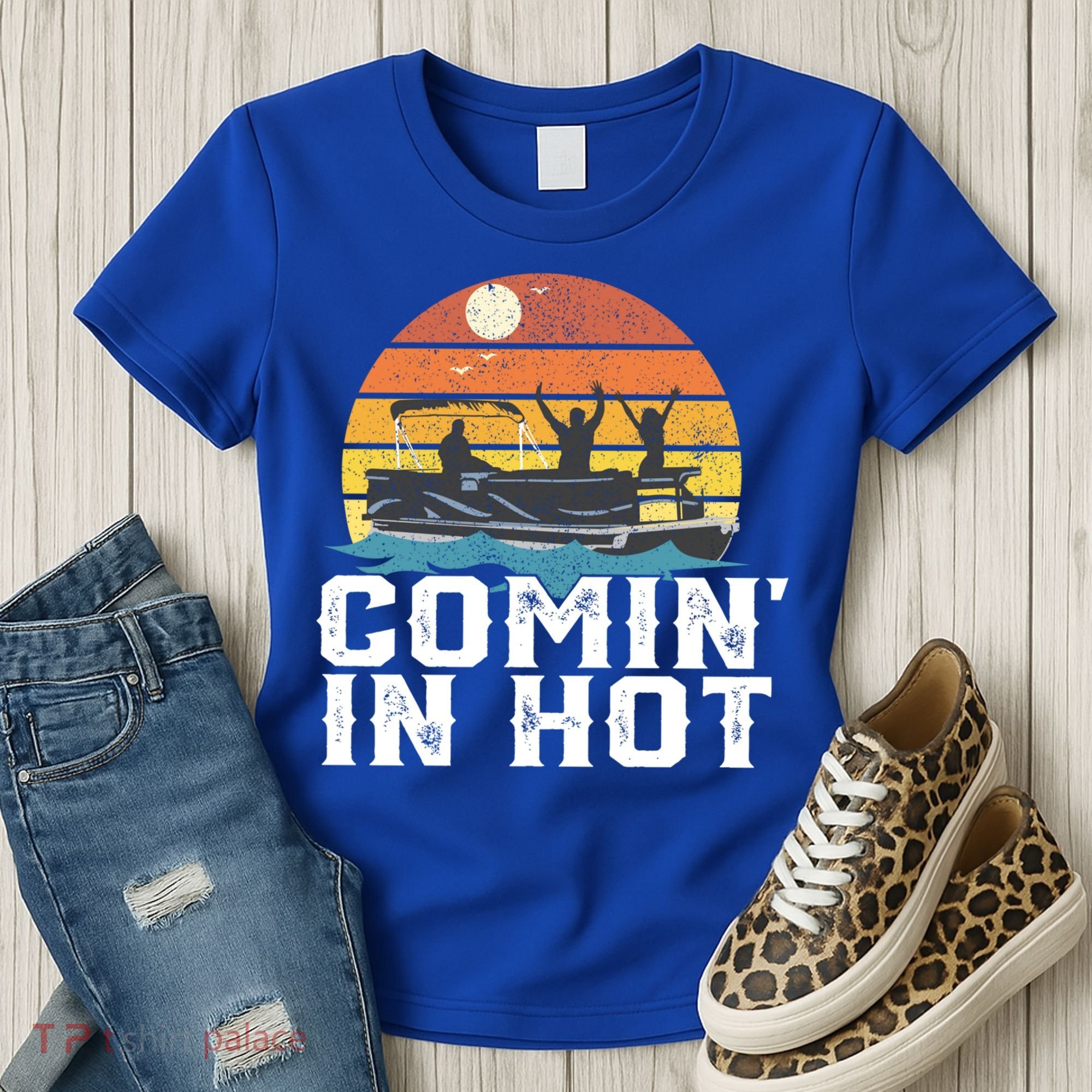 Comin In Hot Pontoon Boat Gif Funny Boating Lake Gift For Dad Gift Women's T-Shirt