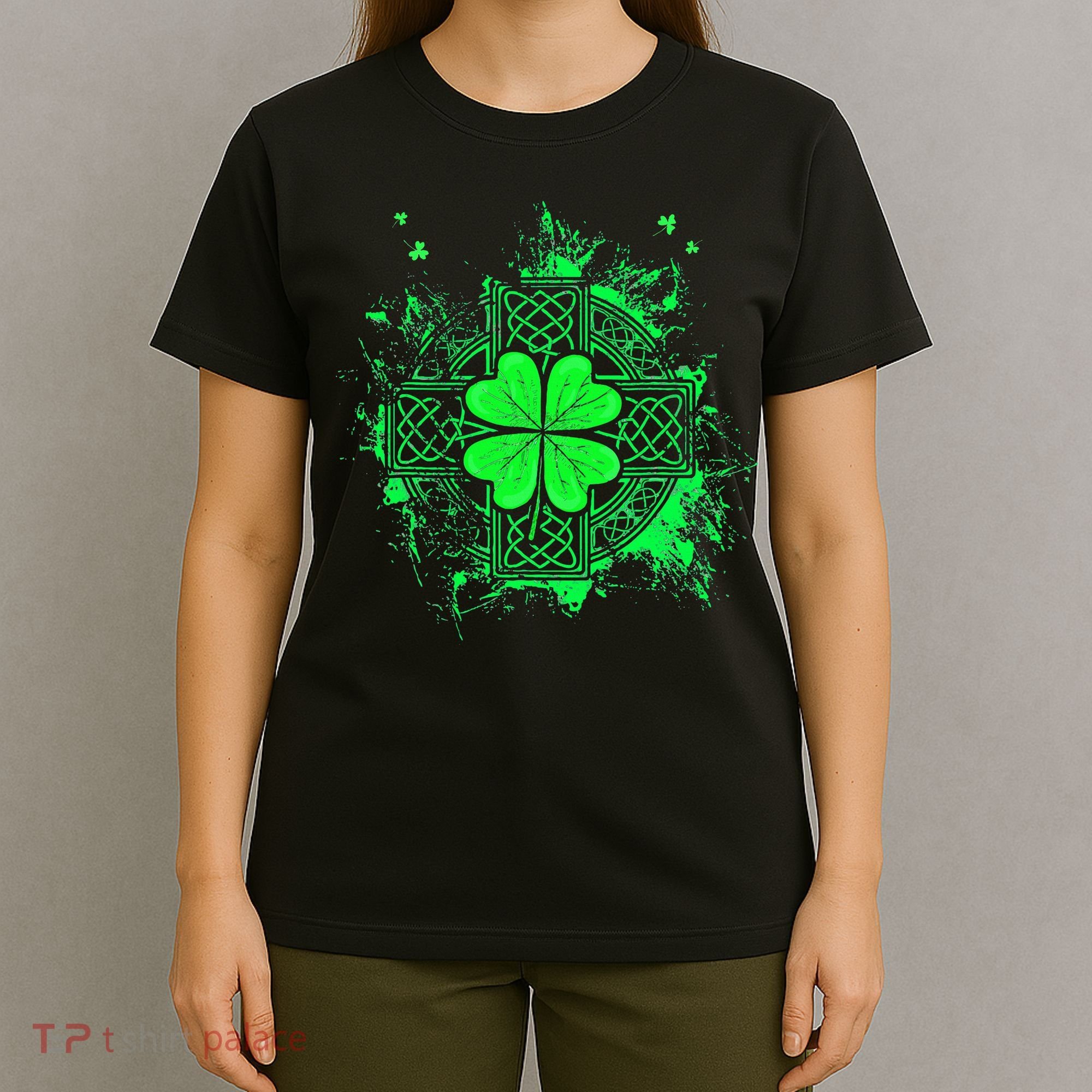 Celtic Knot Irish Shamrock Three Leaf Clover St Patricks Day T-Shirt