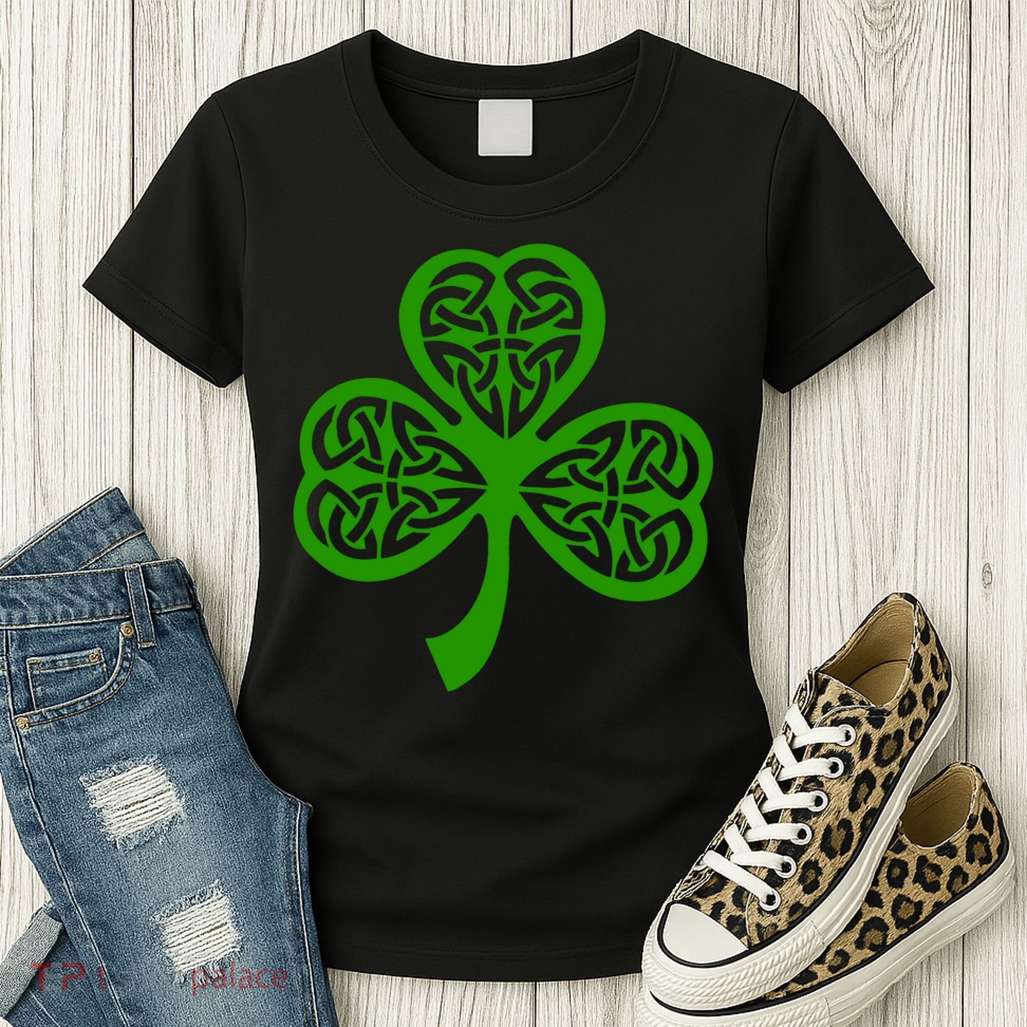 Celtic Knot Irish Shamrock Leaf Clover St Pats Day Women's T-Shirt