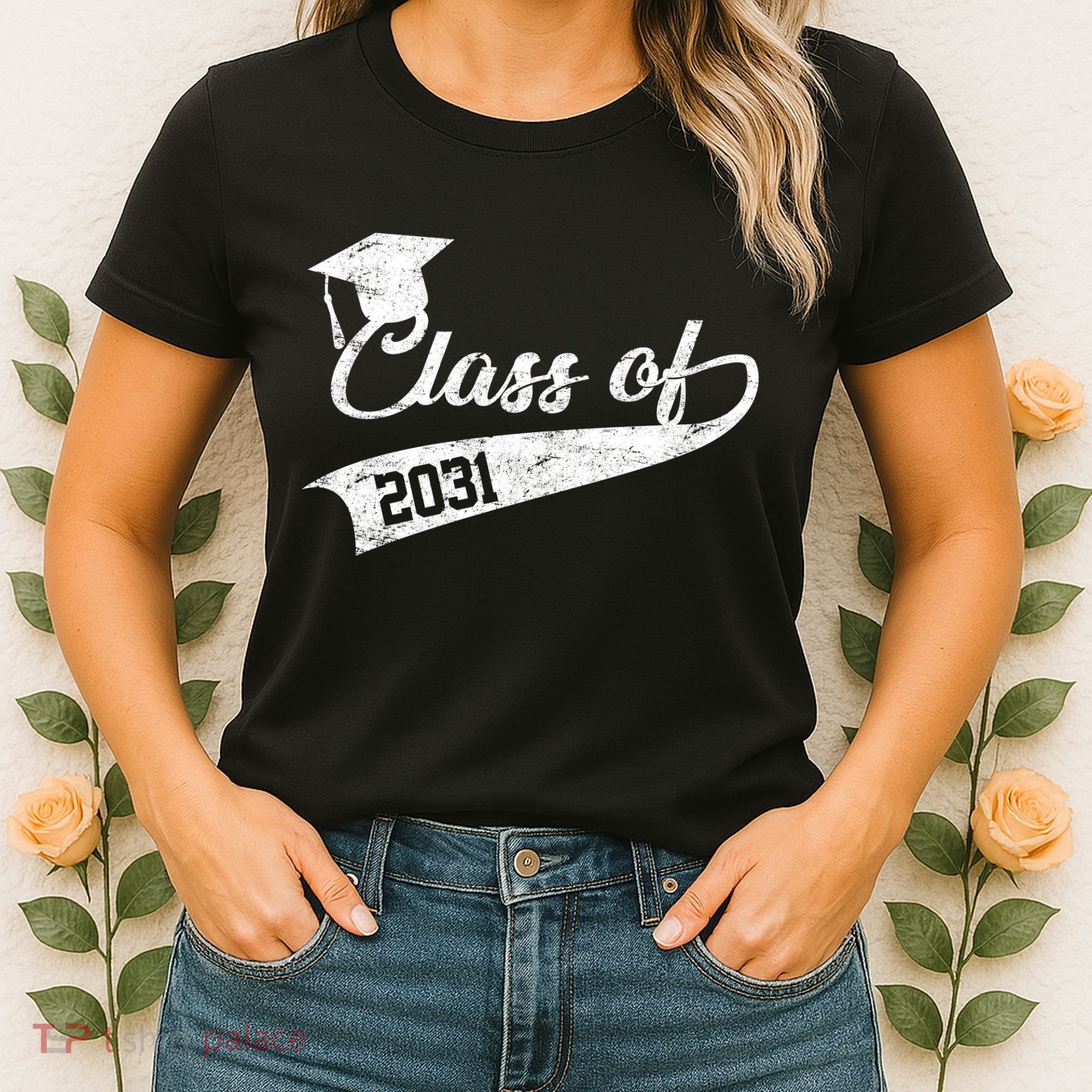 Class Of 2031 Graduate Women's T-Shirt