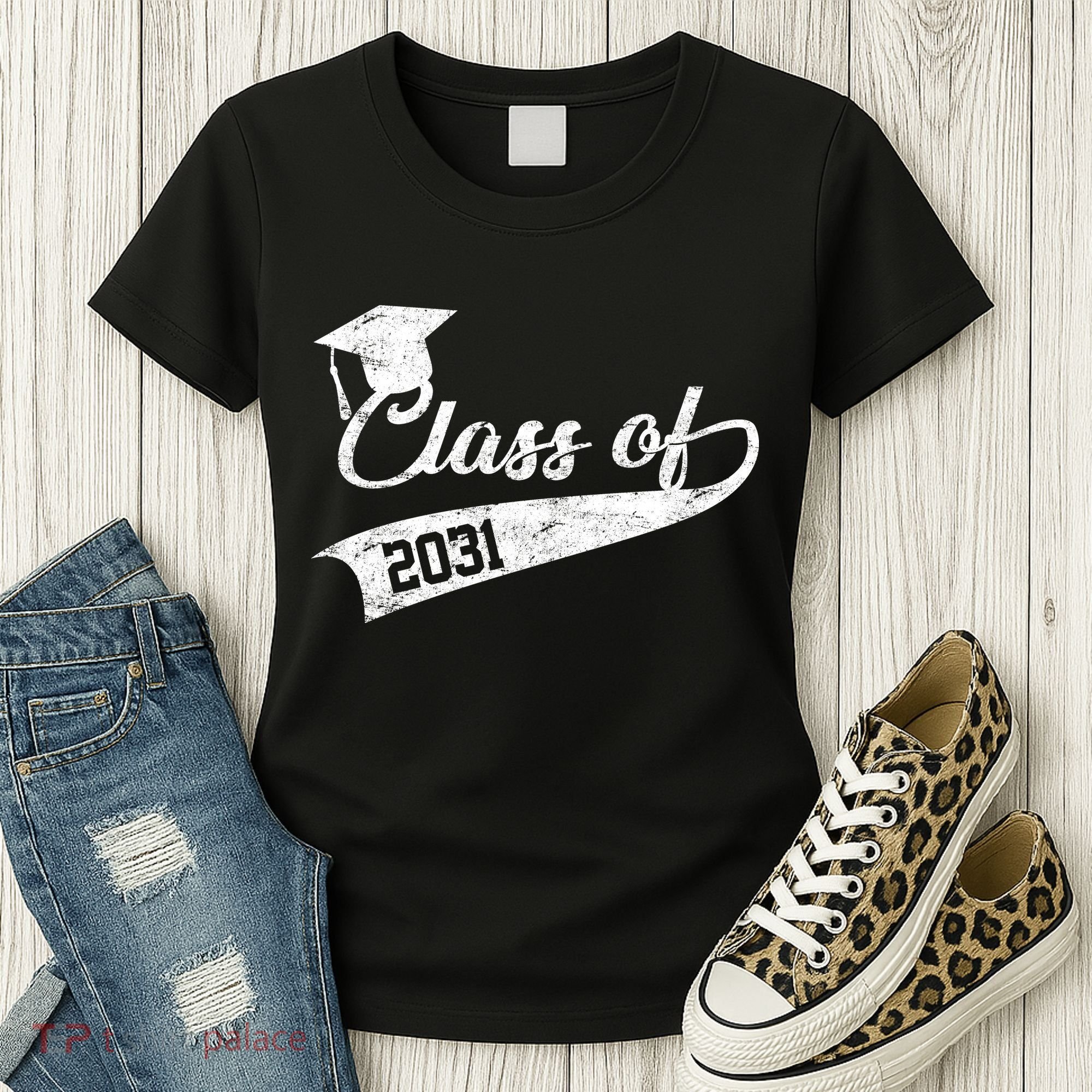 Class Of 2031 Graduate Women's T-Shirt