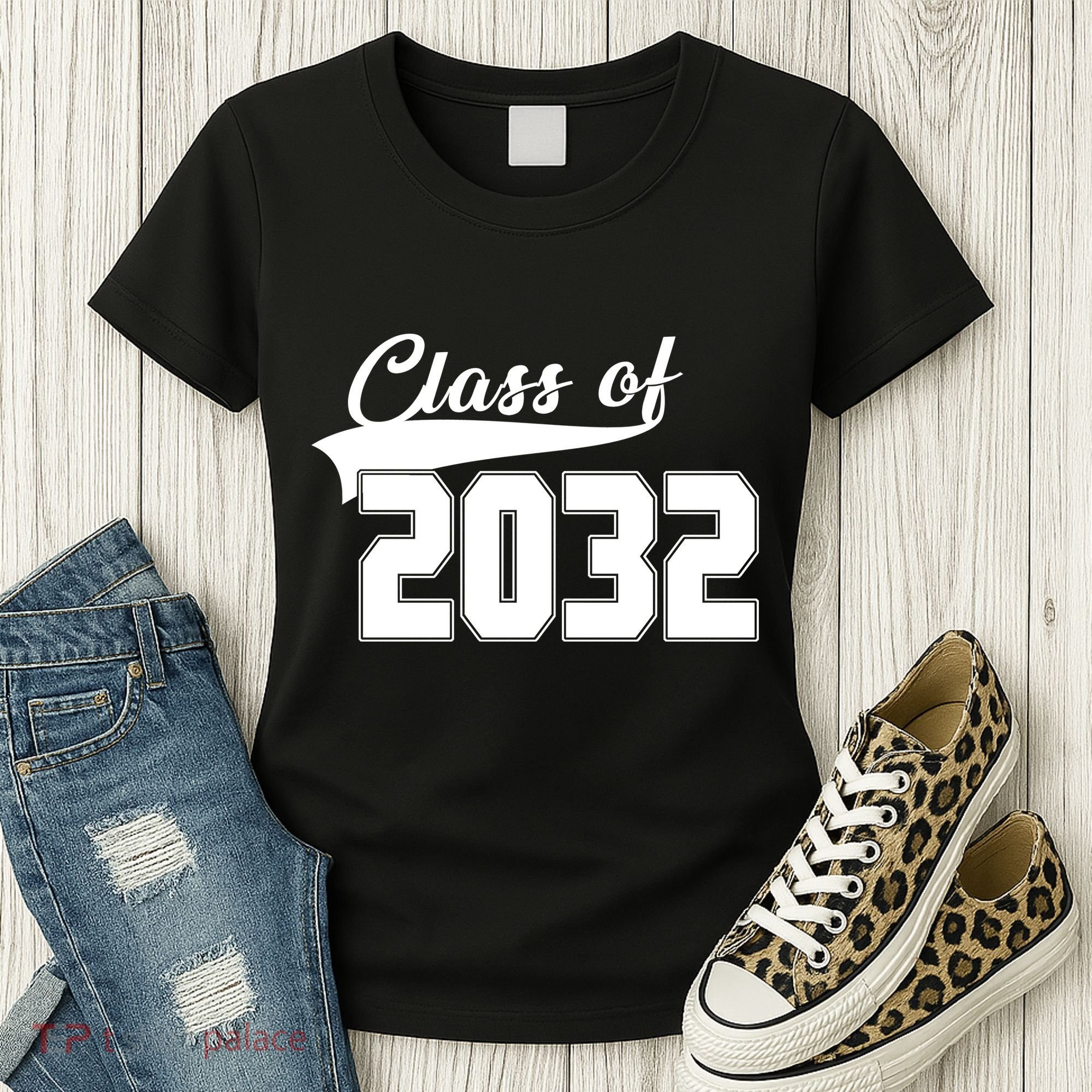Class Of 2032 Kindergarten Future Graduate Women's T-Shirt