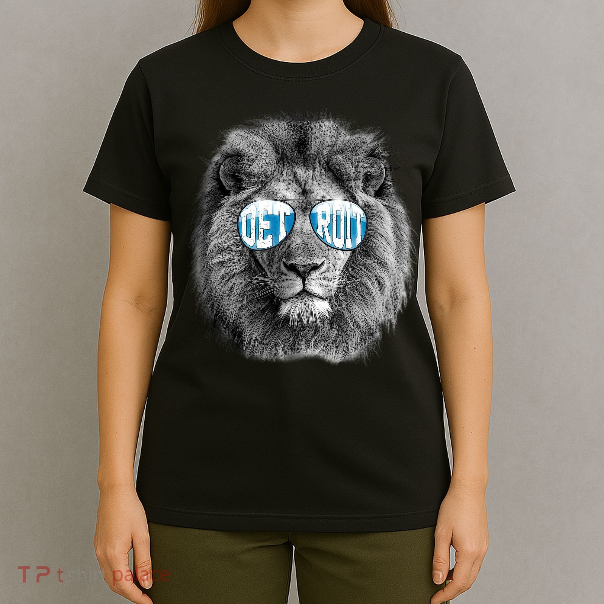 Cool Lions Football Sports Fan T-Shirt