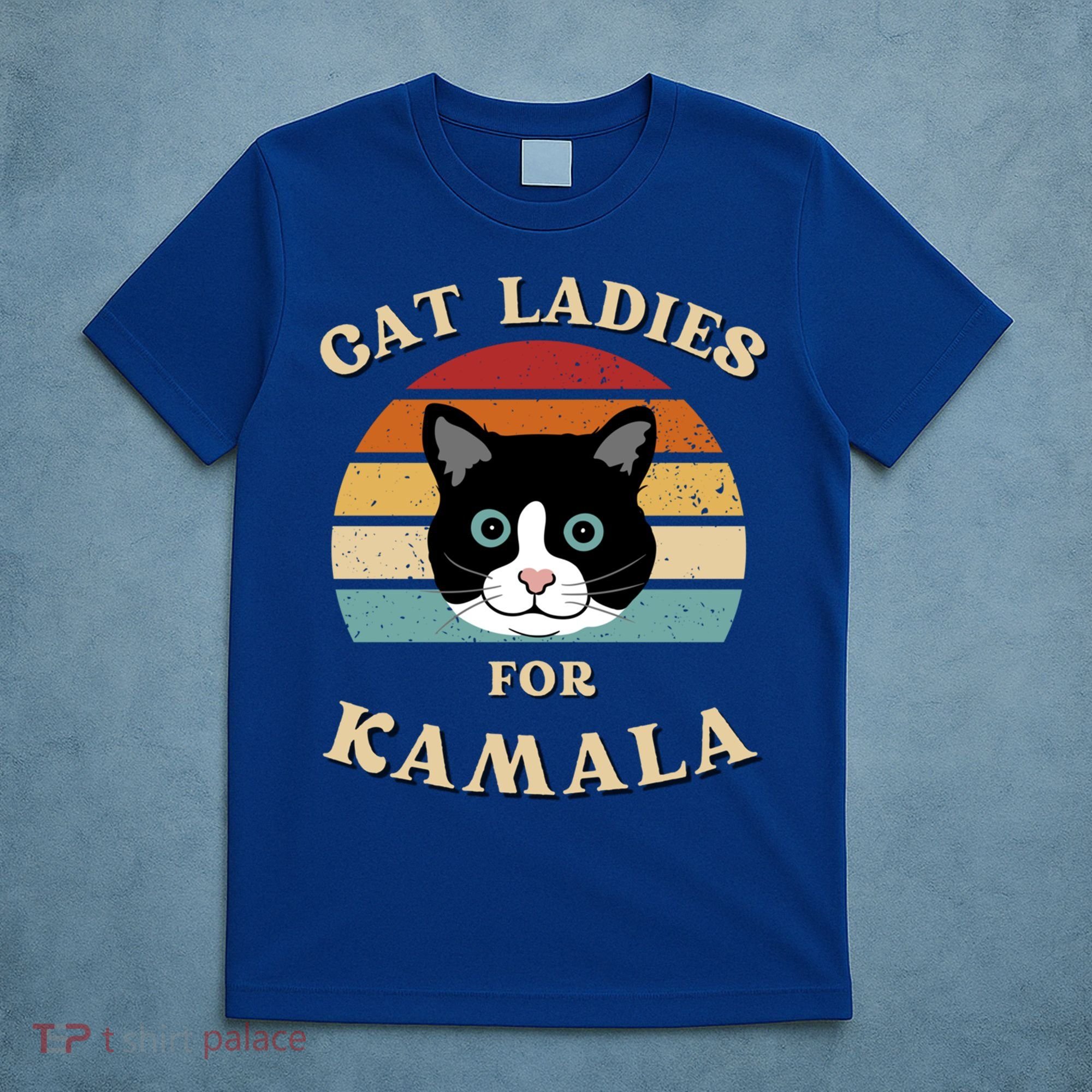 Cat Ladies For Kamala Harris Cool Gift T-Shirt