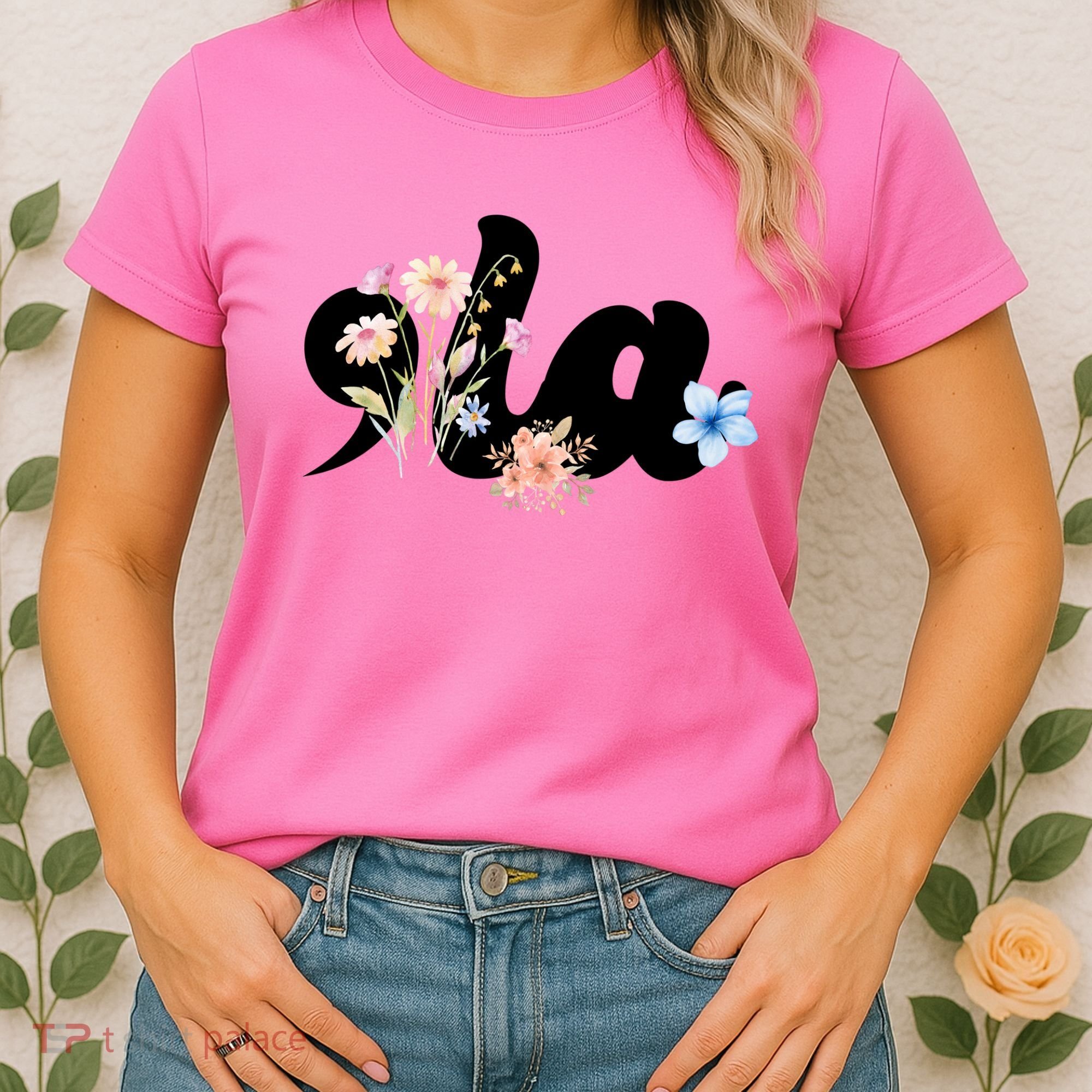 Comma La Floral Kamala Harris President 2024 Women's T-Shirt