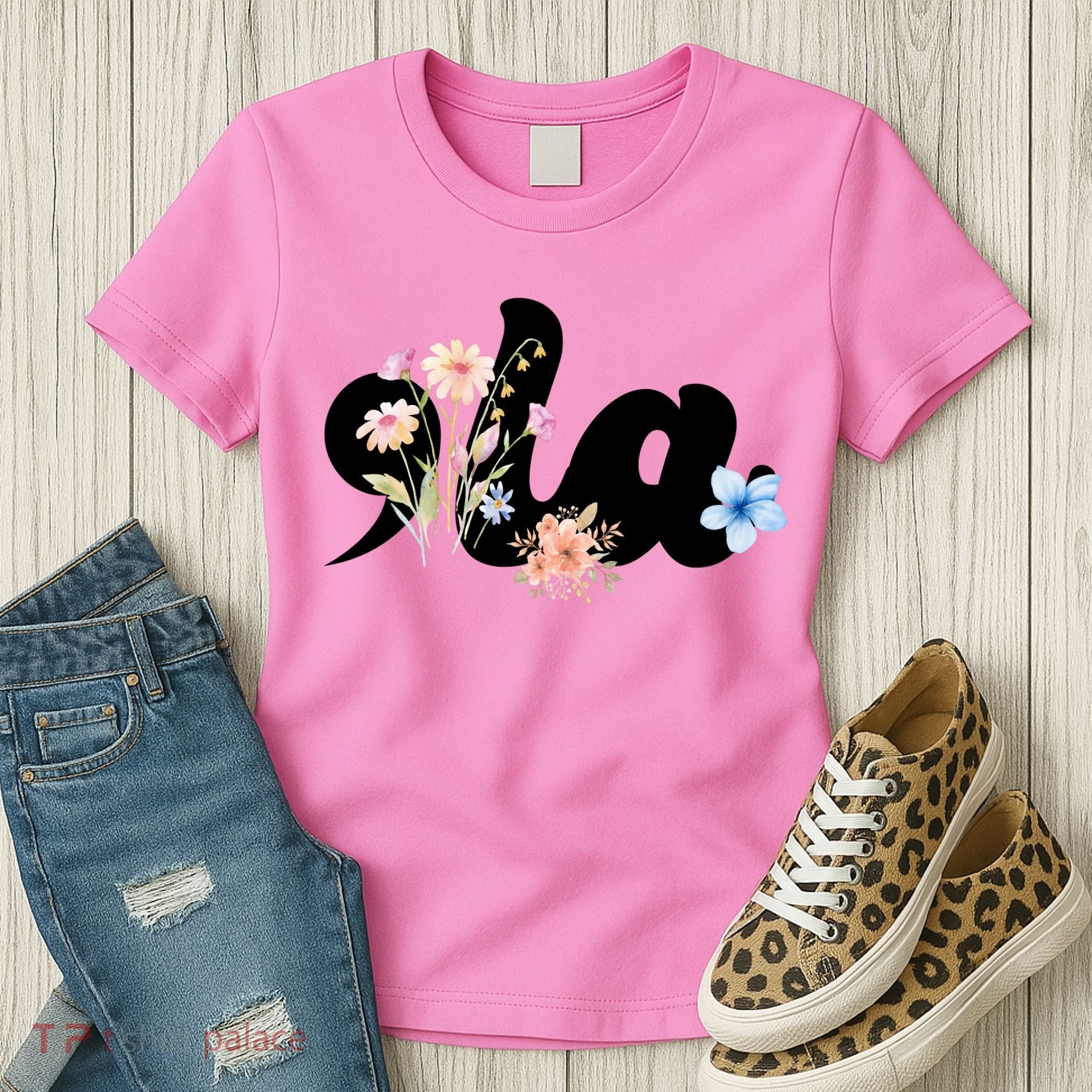 Comma La Floral Kamala Harris President 2024 Women's T-Shirt