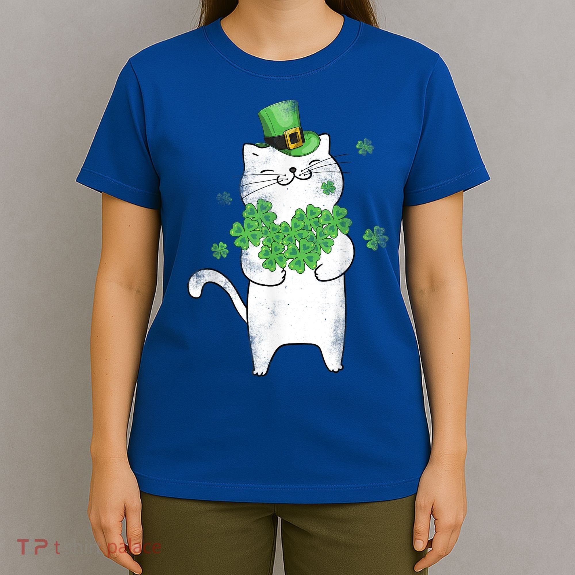 Cat Leprechaun Gift Cat Lover Shamrock Gift St Patrick's Day Gift T-Shirt