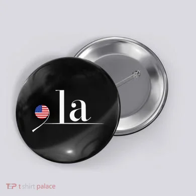 Comma La Kamala Button