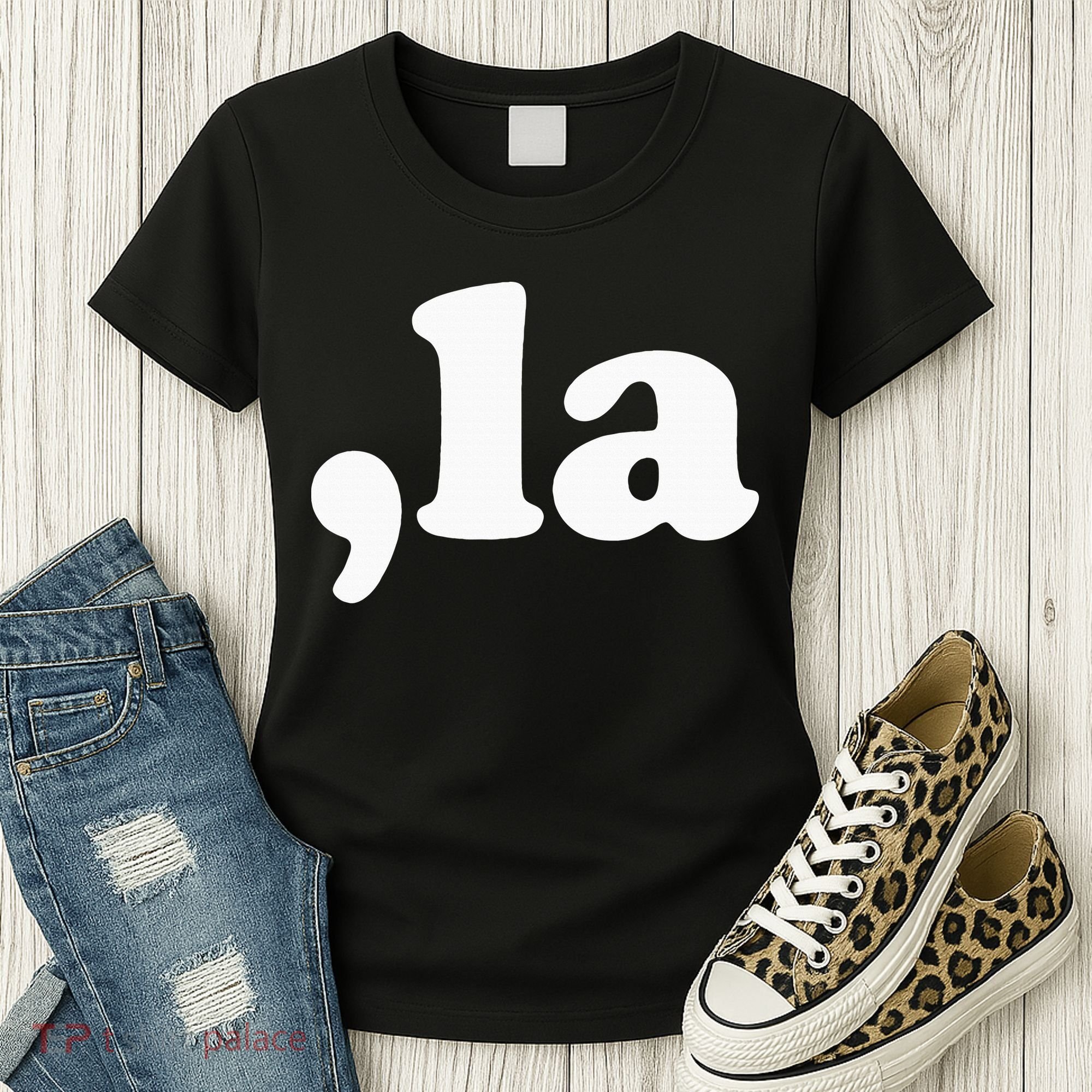 Comma La Kamala Harris Women's T-Shirt