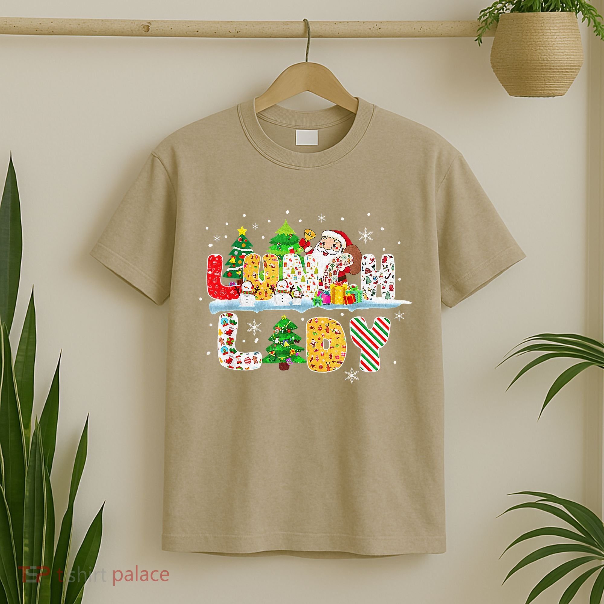 Cute Lunch Lady Funny Christmas Tree Santa Family Xmas Gifts T-Shirt
